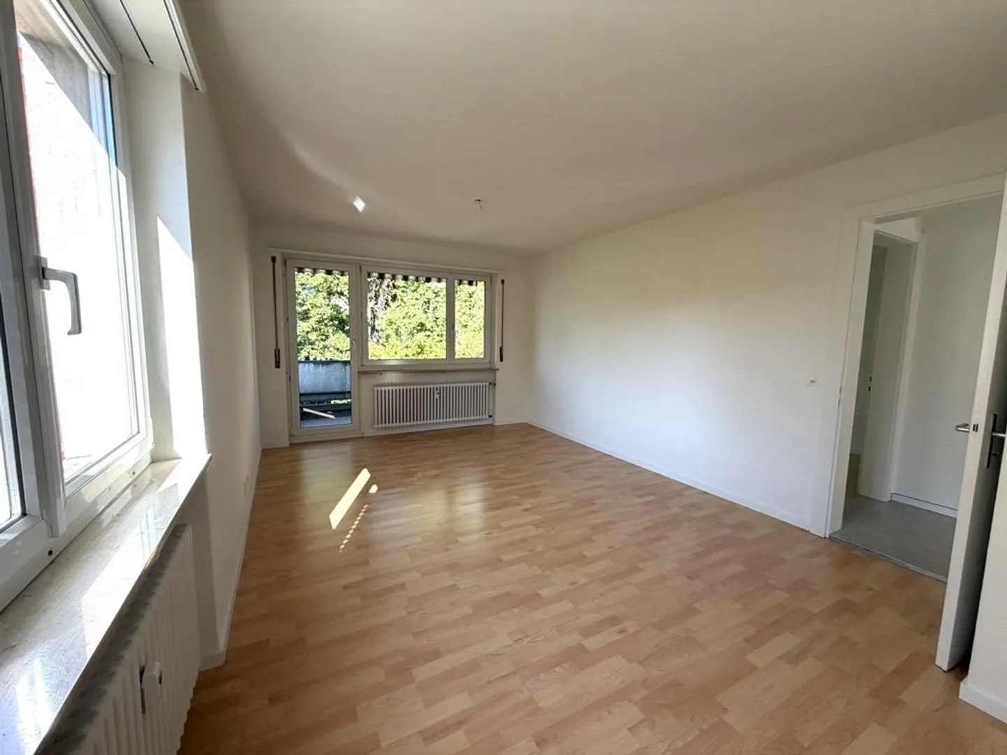 Appartamento centrale con 4 stanze e balcone - Foto 5 di 13