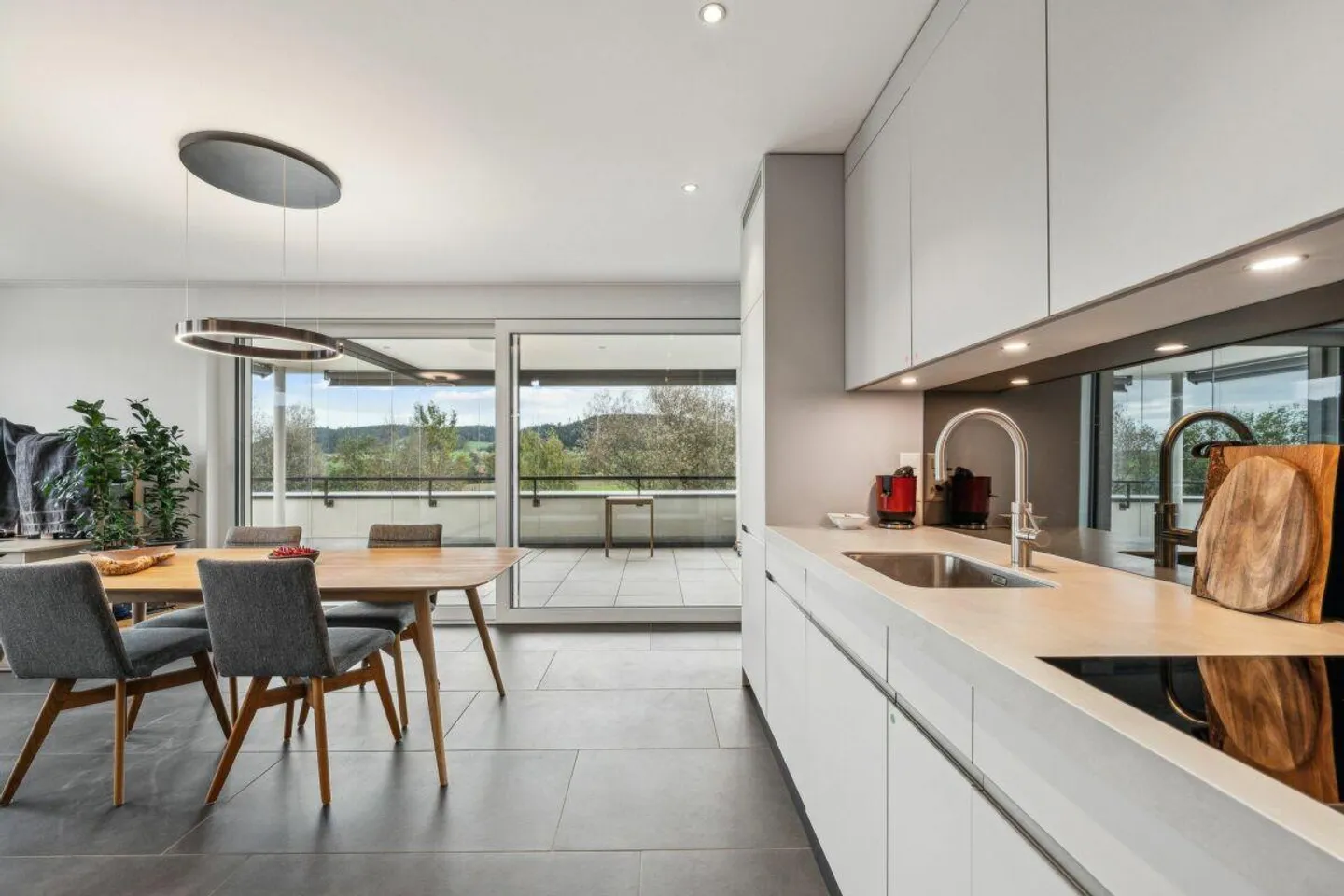 Exclusive Penthouse Apartment with Panoramic Views - Photo 2 of 20