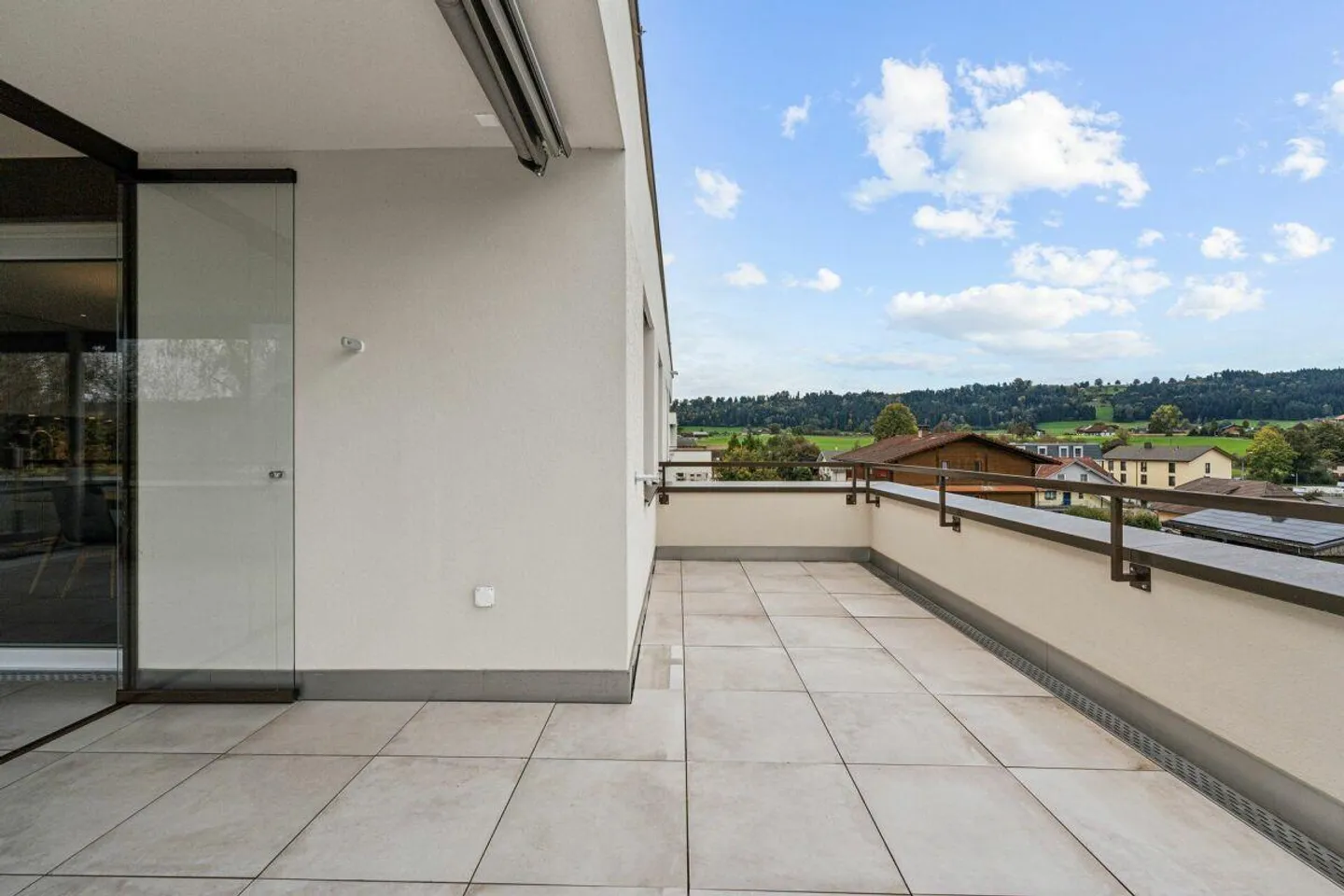 Exclusive Penthouse Apartment with Panoramic Views - Photo 13 of 20