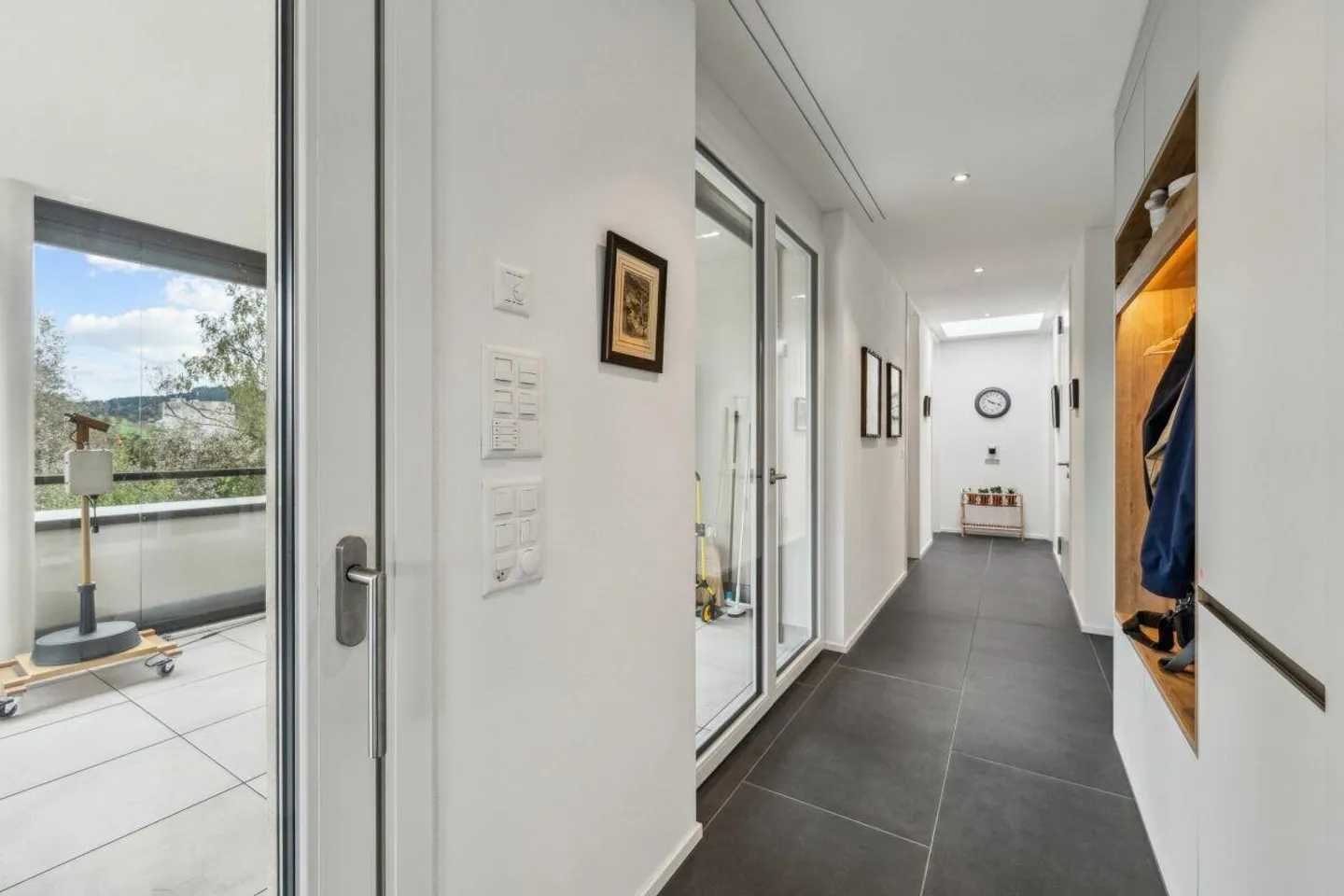 Exclusive Penthouse Apartment with Panoramic Views - Photo 9 of 20