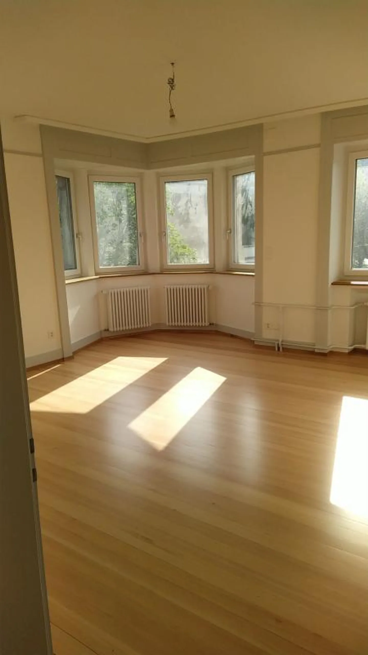 Stylische Dachgeschosswohnung - Foto 2 von 30