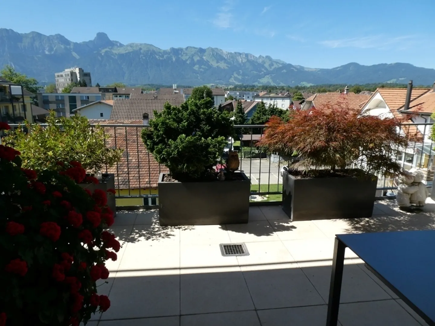 3½ ZIMMER-MAISONETTEWOHNUNG IN THUN (BE), MÖBLIERT, TEMPORÄR - Foto 2 di 9