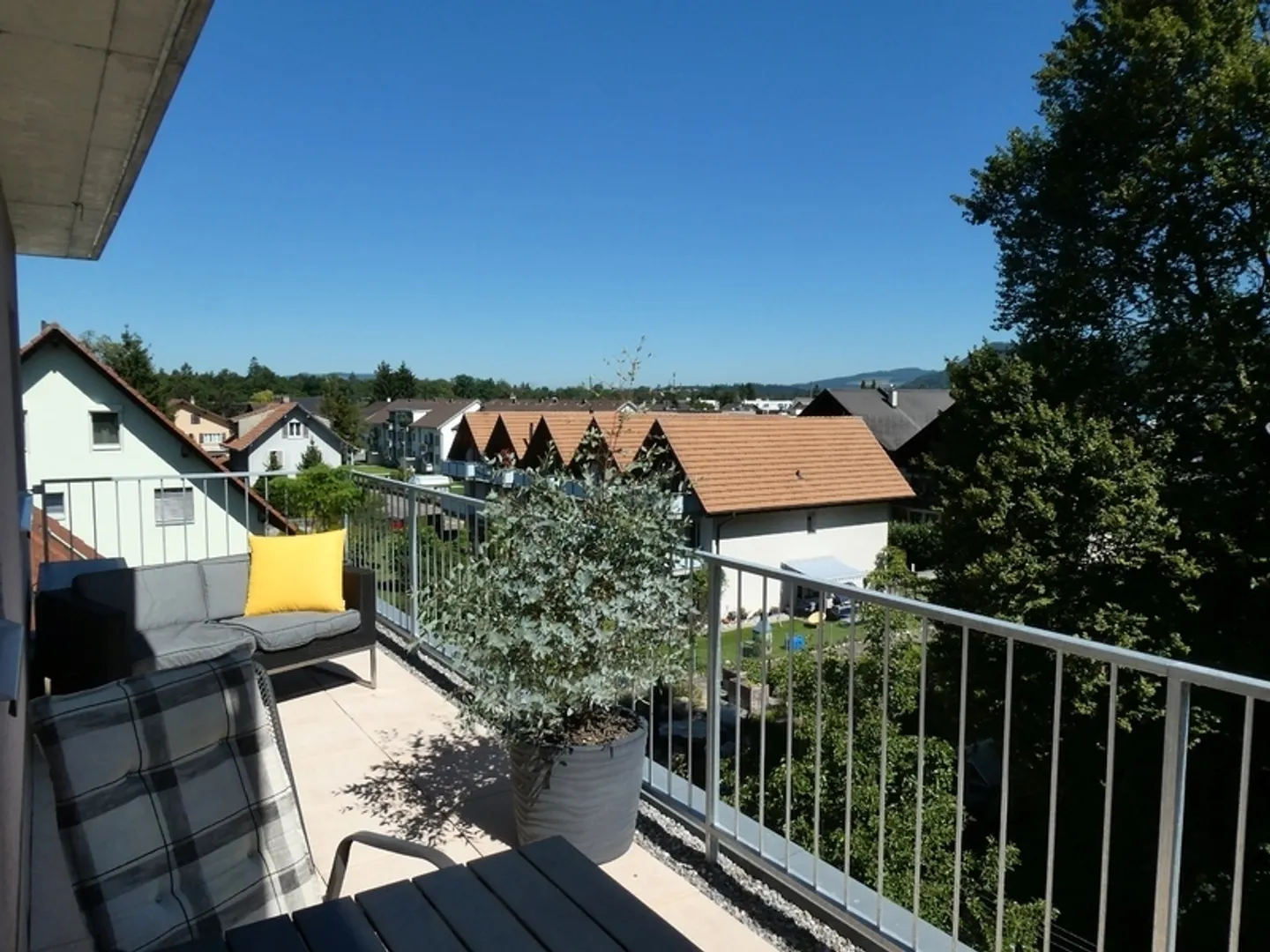 3½ ZIMMER-MAISONETTEWOHNUNG IN THUN (BE), MÖBLIERT, TEMPORÄR - Foto 5 di 9