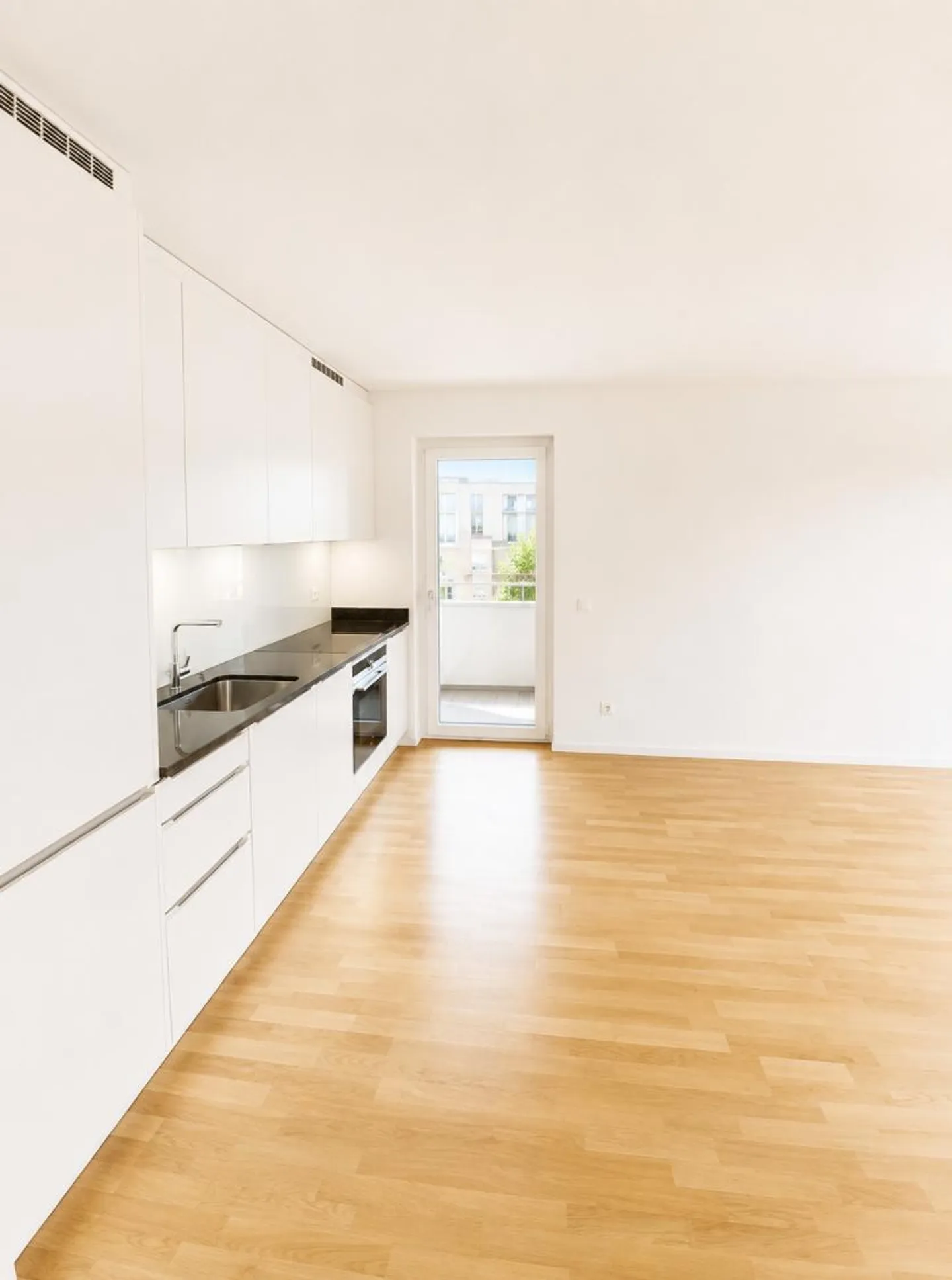 Your new apartment in Kleinbasel - Photo 2 of 6