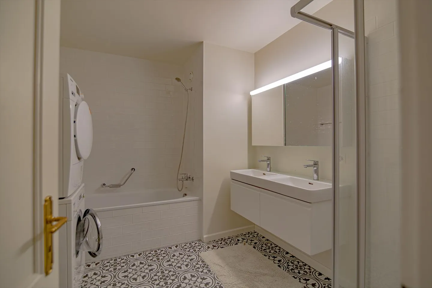 Außergewöhnliches Objekt im Herzen von Vieux-Carouge - Foto 7 von 11