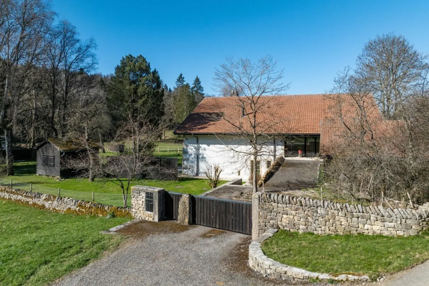 Casa singola in affitto - Foto 3 di 18