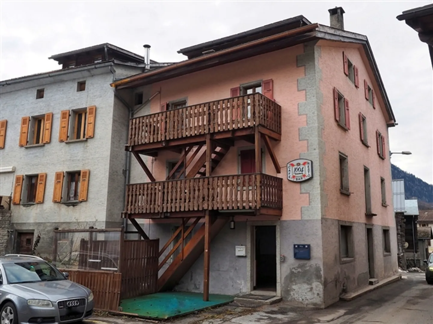 Mixed-Use Building in Versegères - Photo 1 of 12