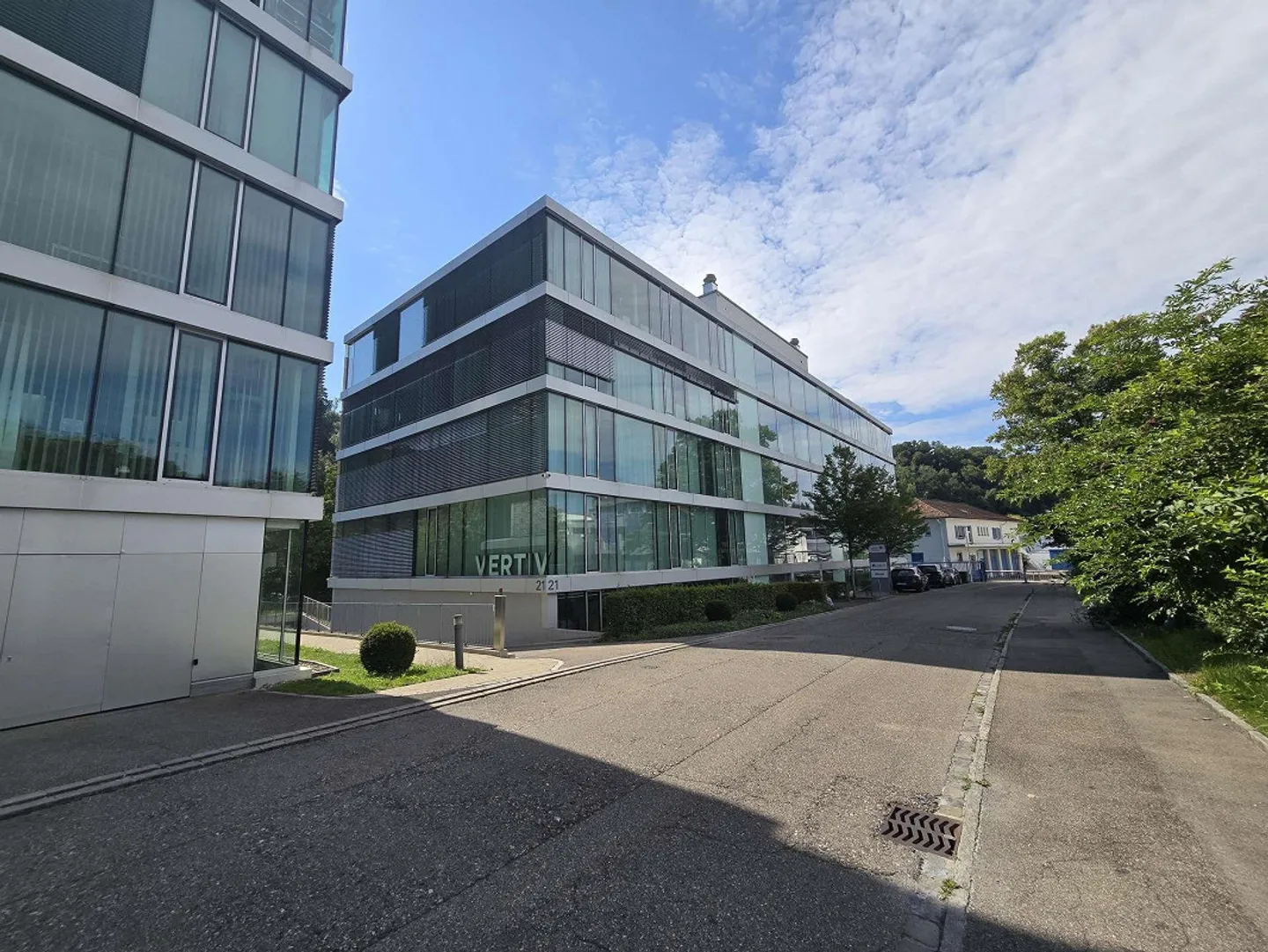 Excellent office space directly on the banks of the Rhine - Photo 24 of 28
