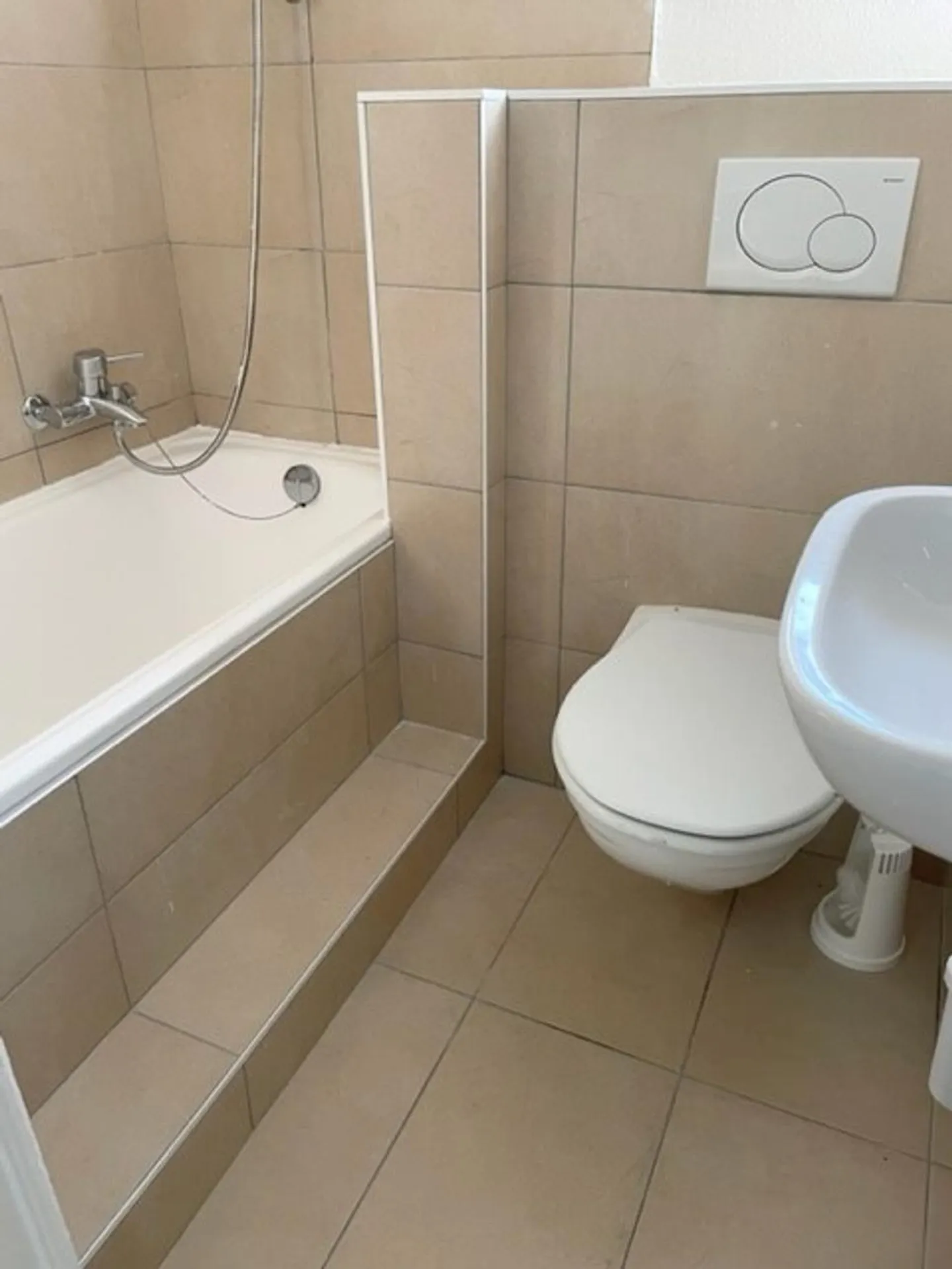 Simpatica appartamento di 3 stanze al 2° piano - Foto 8 di 8