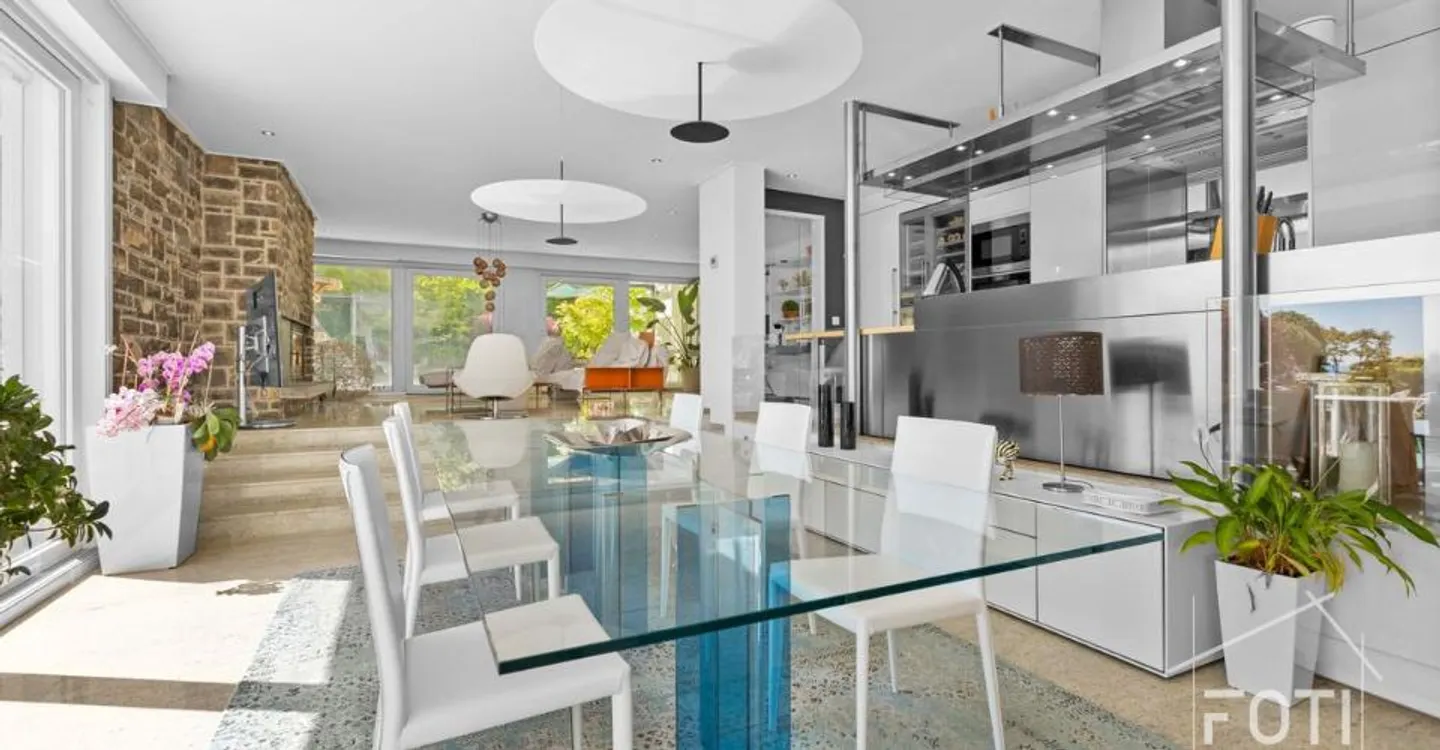 Duplex 5.5 rooms of 231 m² - 1,100 m² garden, private pool and lake view - Lutry - Photo 10 of 13