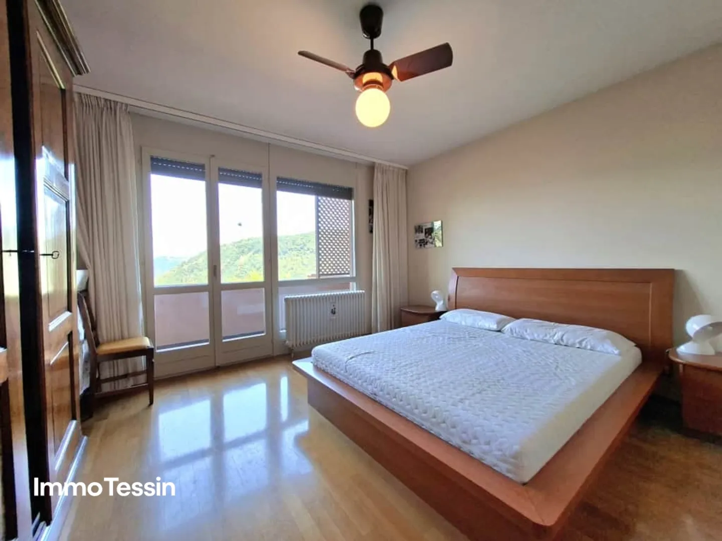 EVIDENZA: Villa Doppia Esclusiva con Piscina e Grande Terreno per Assoluta Privacy in Posizione Privilegiata Vicino a Lugano - Foto 11 di 13
