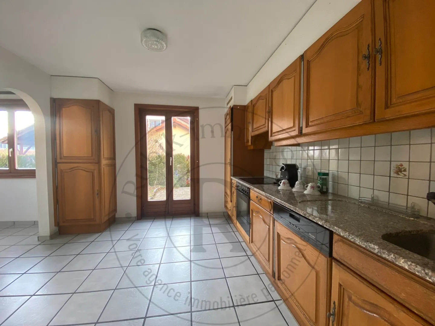 Bella casa da ristrutturare vicino alla stazione ferroviaria - Foto 5 di 13