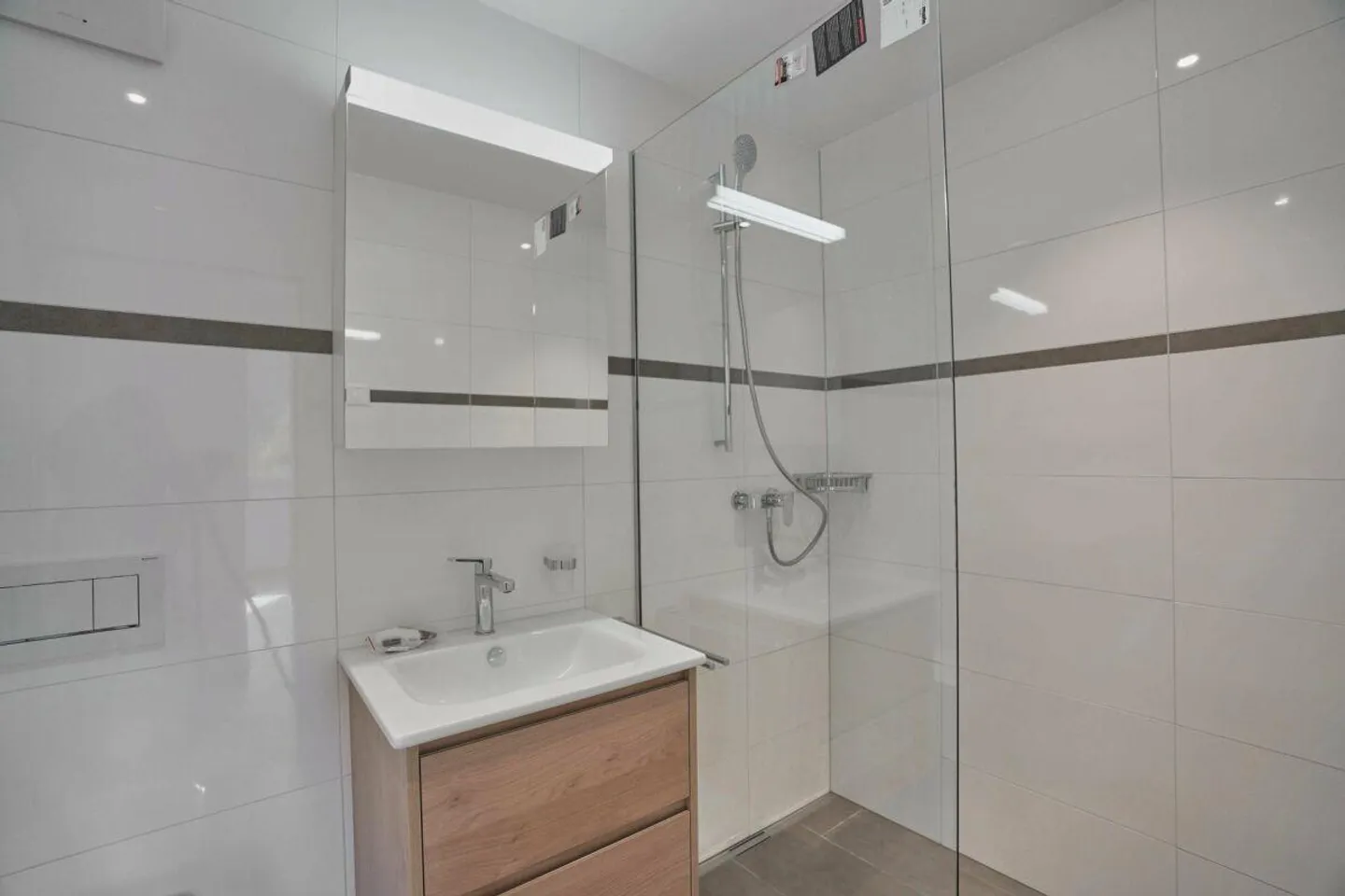 Appartamento giardino luminoso - pronto per la primavera - Foto 5 di 15