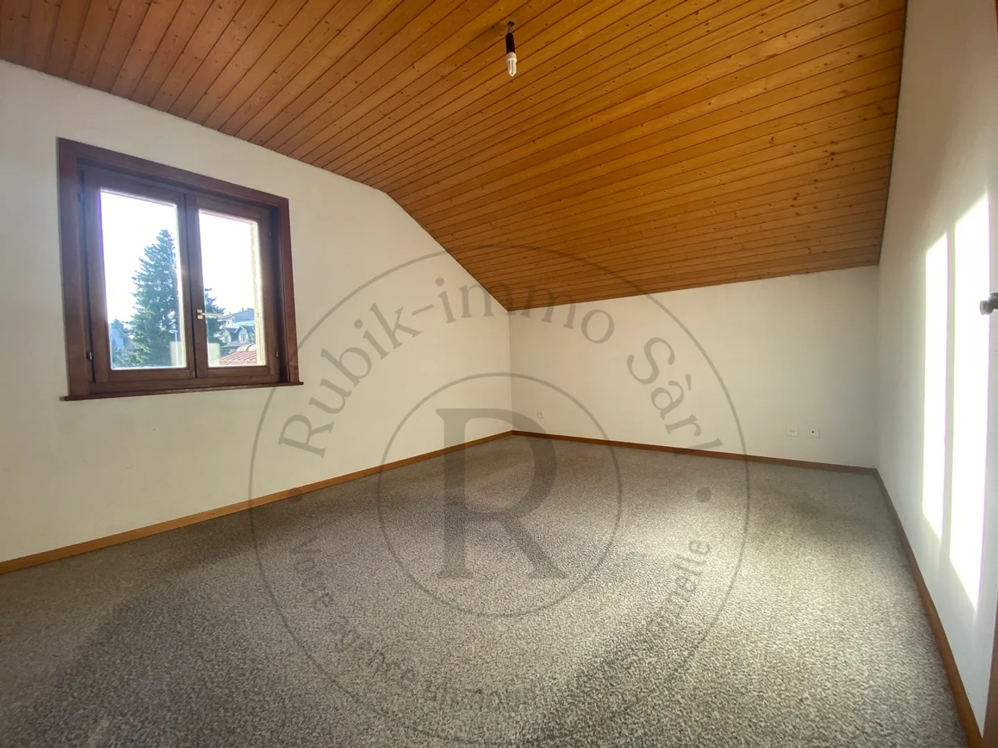 Bella casa da ristrutturare vicino alla stazione ferroviaria - Foto 7 di 13