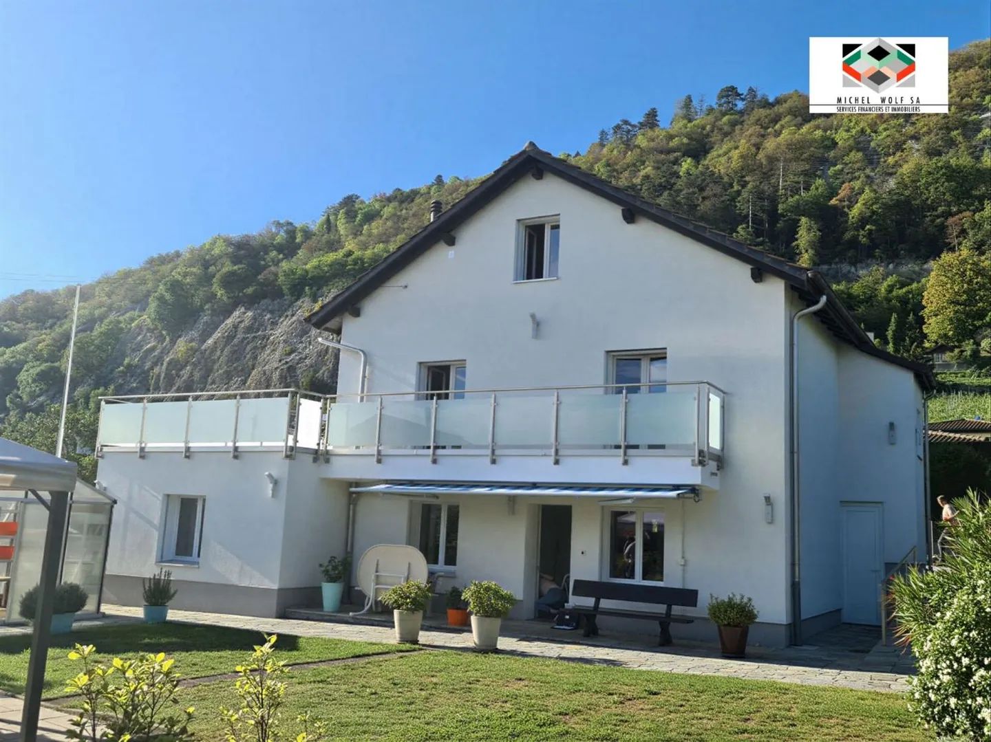 Villa 4 camere - Foto 1 di 11