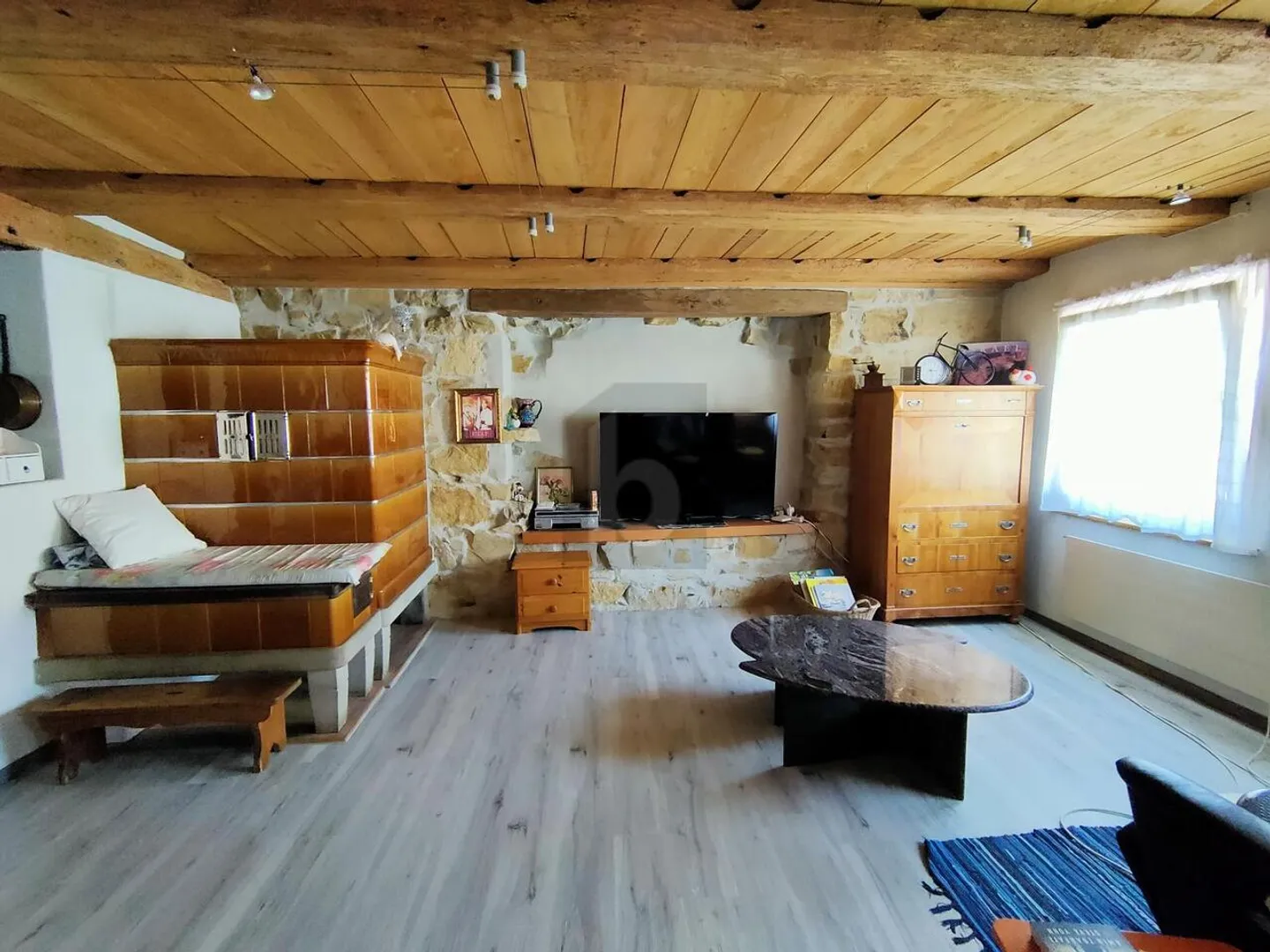 Charmantes Mehrfamilienhaus - Foto 1 von 6