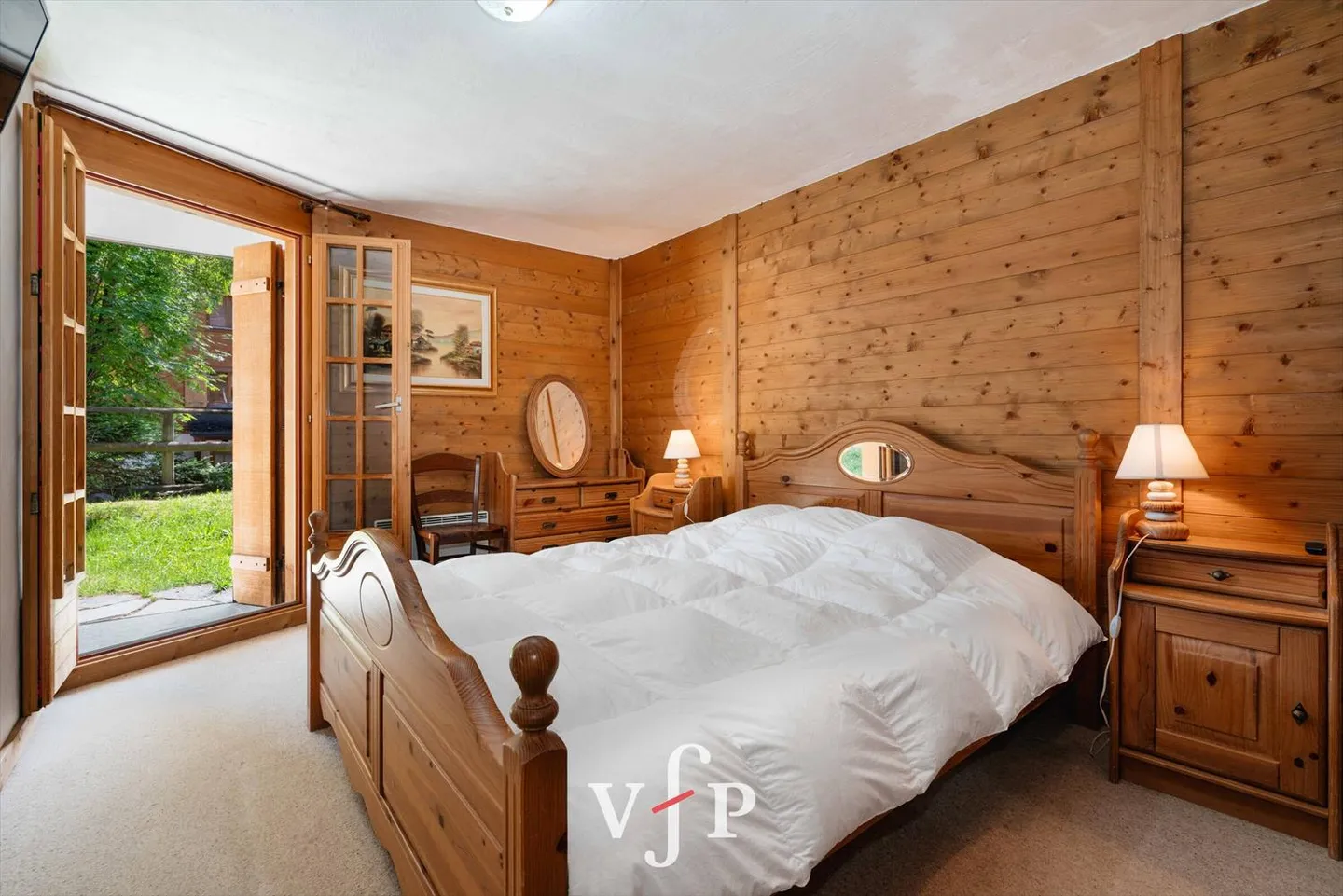 Charming Detached Chalet - Photo 7 of 10