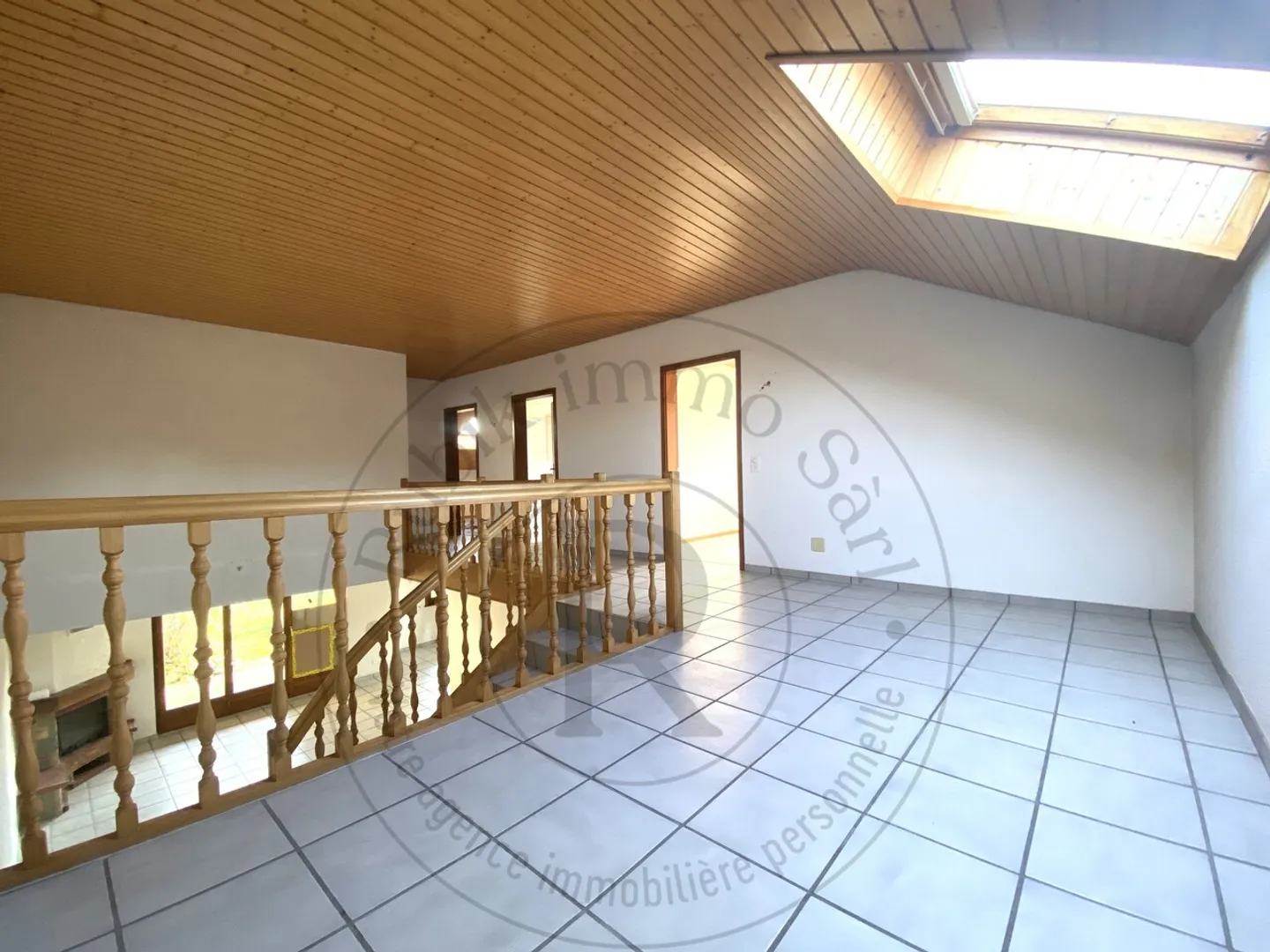 Bella casa da ristrutturare vicino alla stazione ferroviaria - Foto 9 di 13