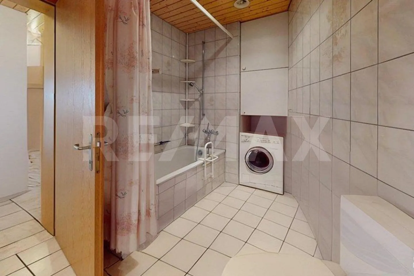 Charmantes Freistehendes Haus mit Garten - Foto 6 von 13