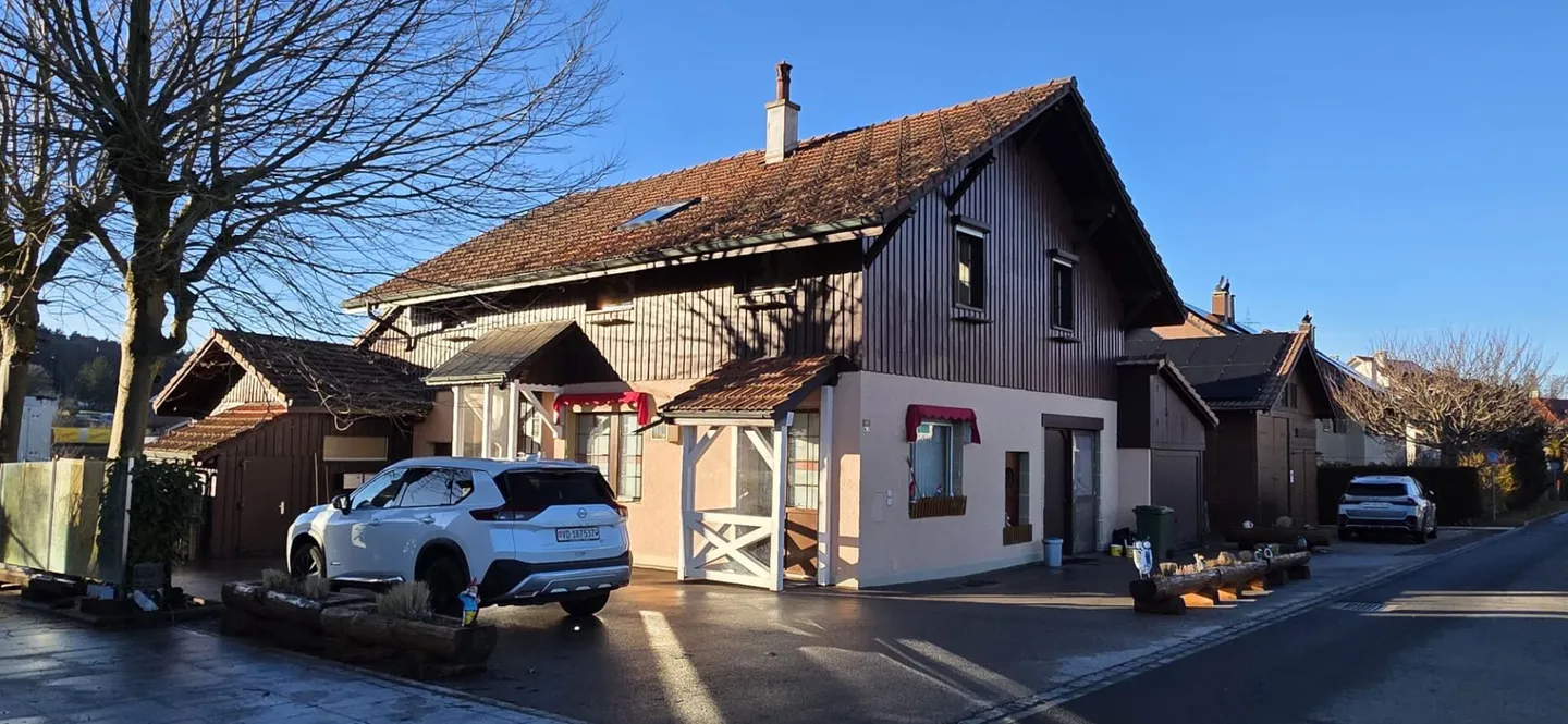 Piccolo edificio redditizio - Foto 1 di 20