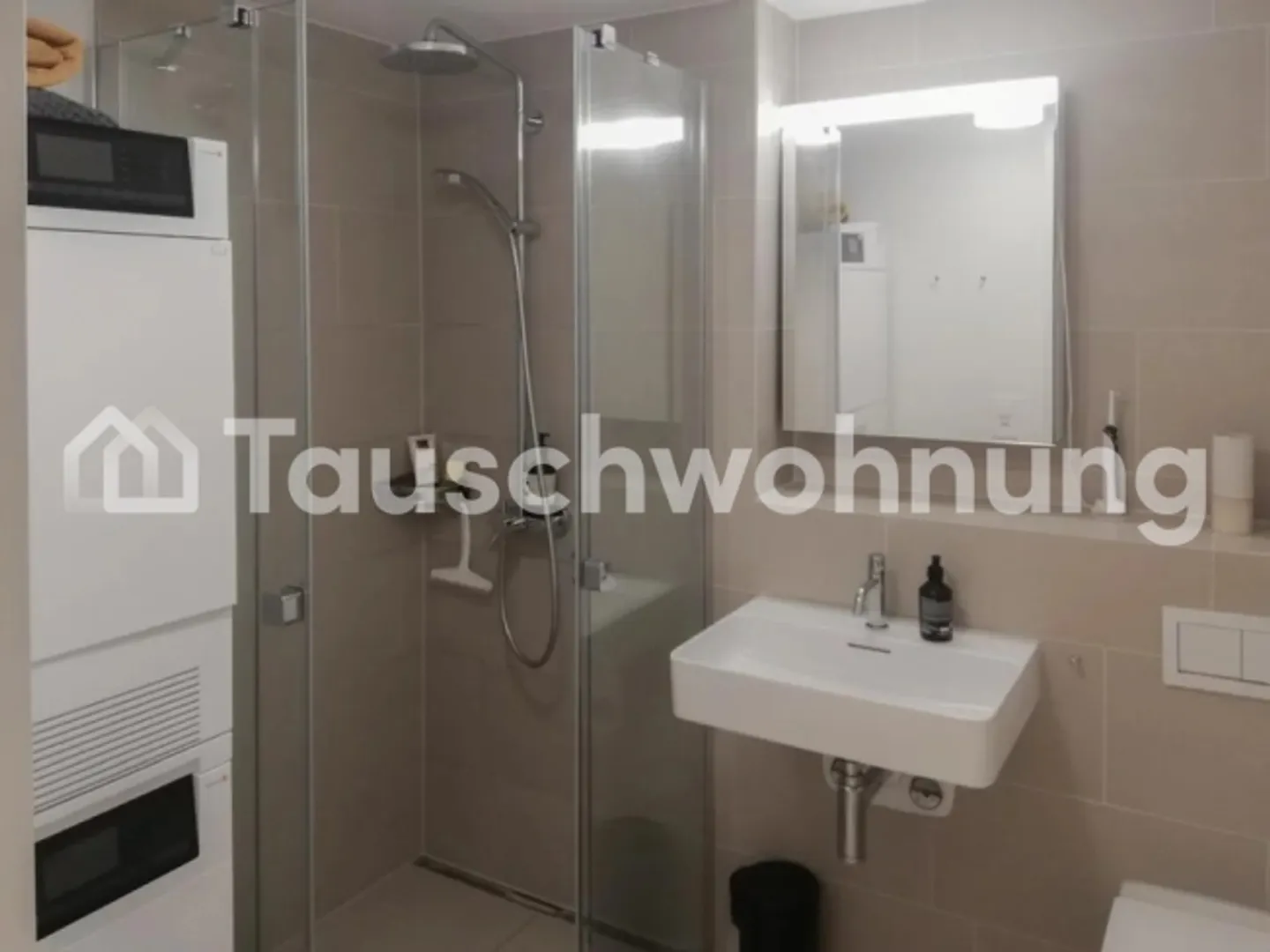 Appartement moderne 2.5 pièces dans le quartier 3 – avec lave-linge et sèche-linge - Photo 2 sur 10