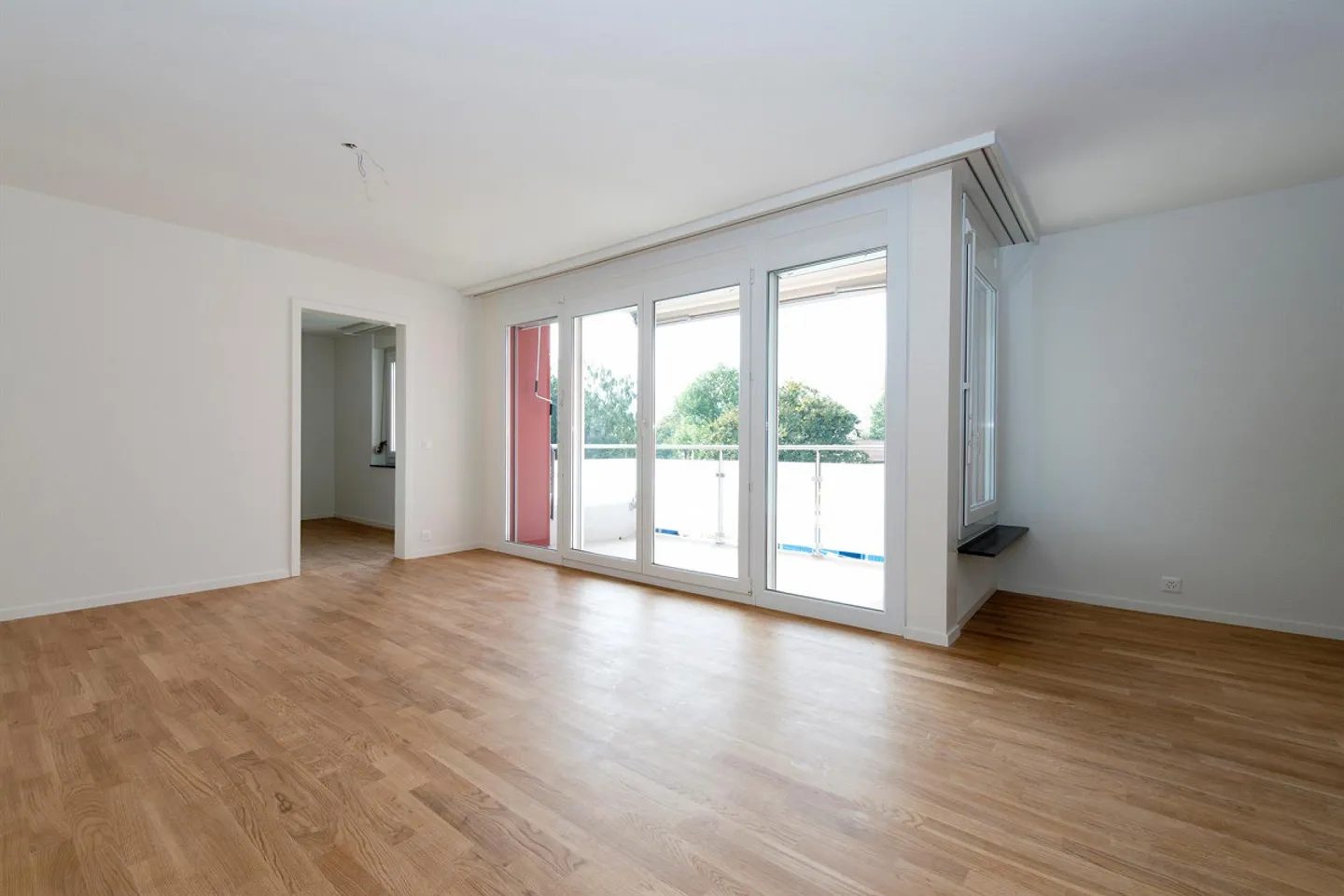 Modern Apartment with Balcony - Photo 2 of 7