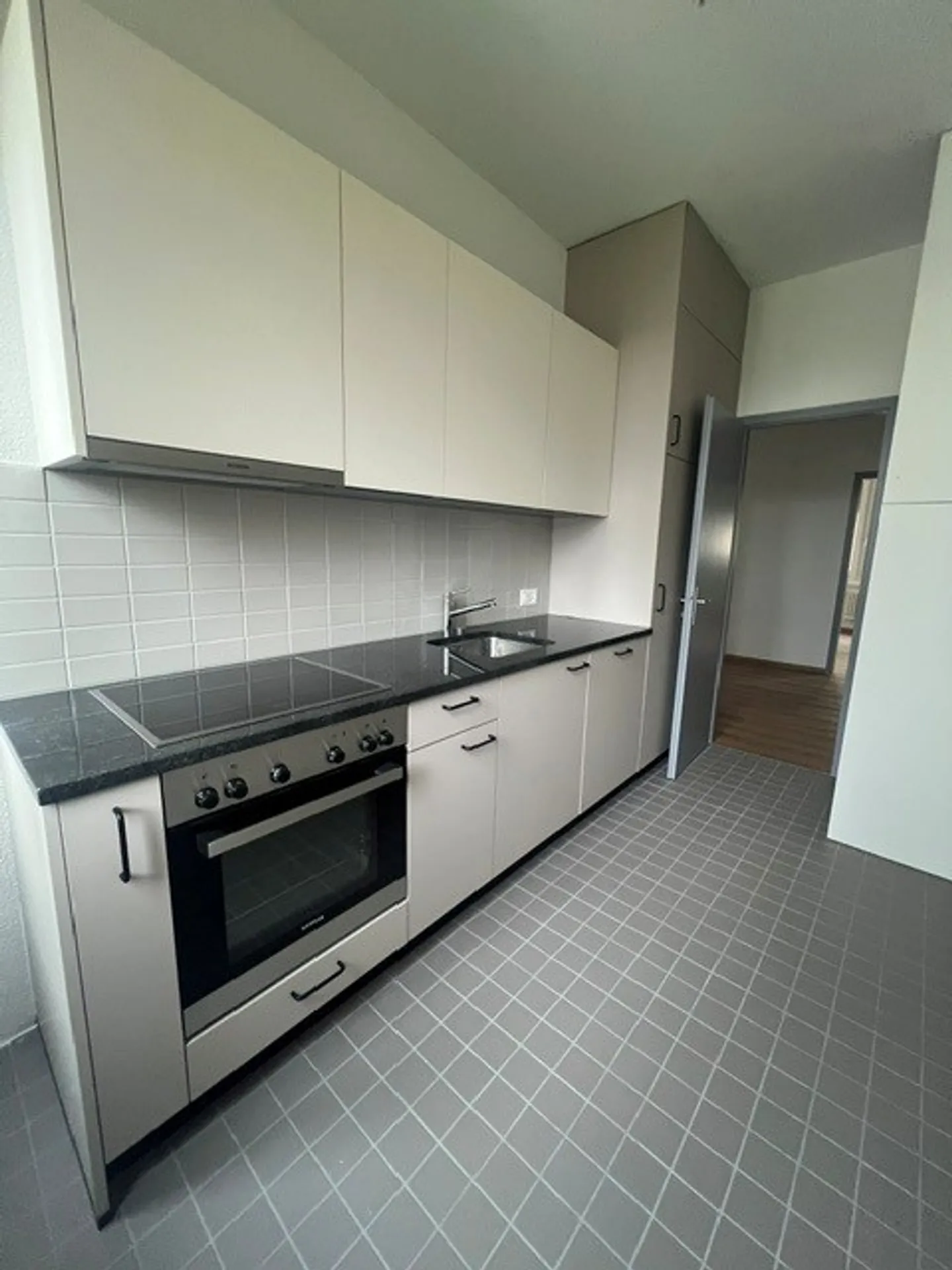 Appartement avec 3 chambres entièrement rénové - Photo 1 sur 7