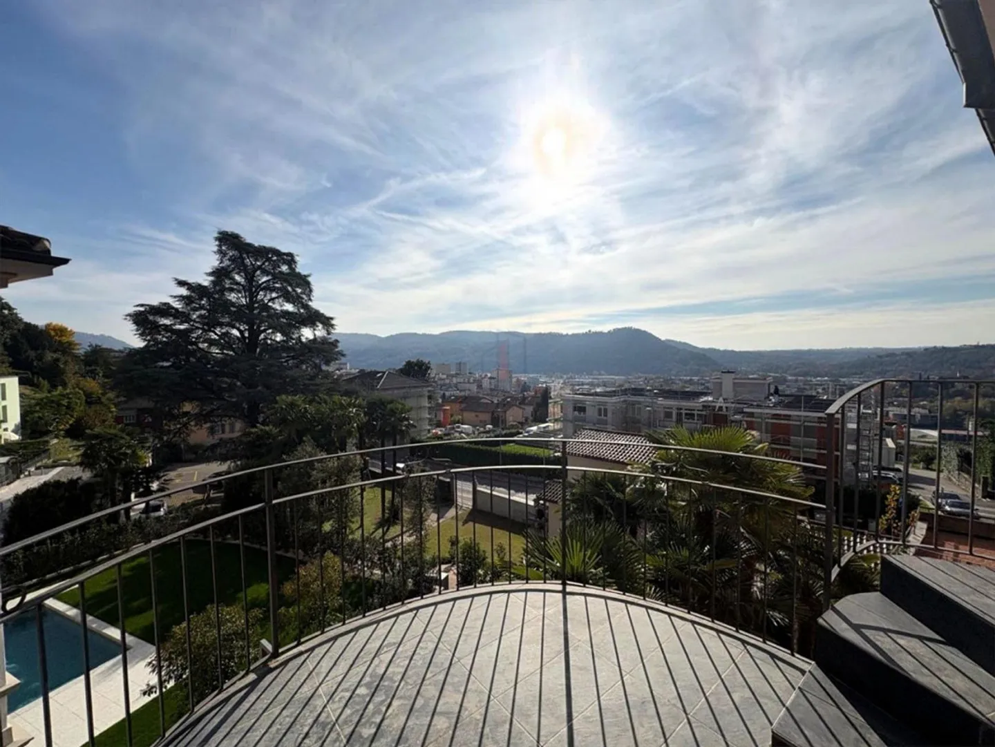 PENTHOUSE AVEC VUE PRÈS DU CENTRE - Photo 7 sur 12