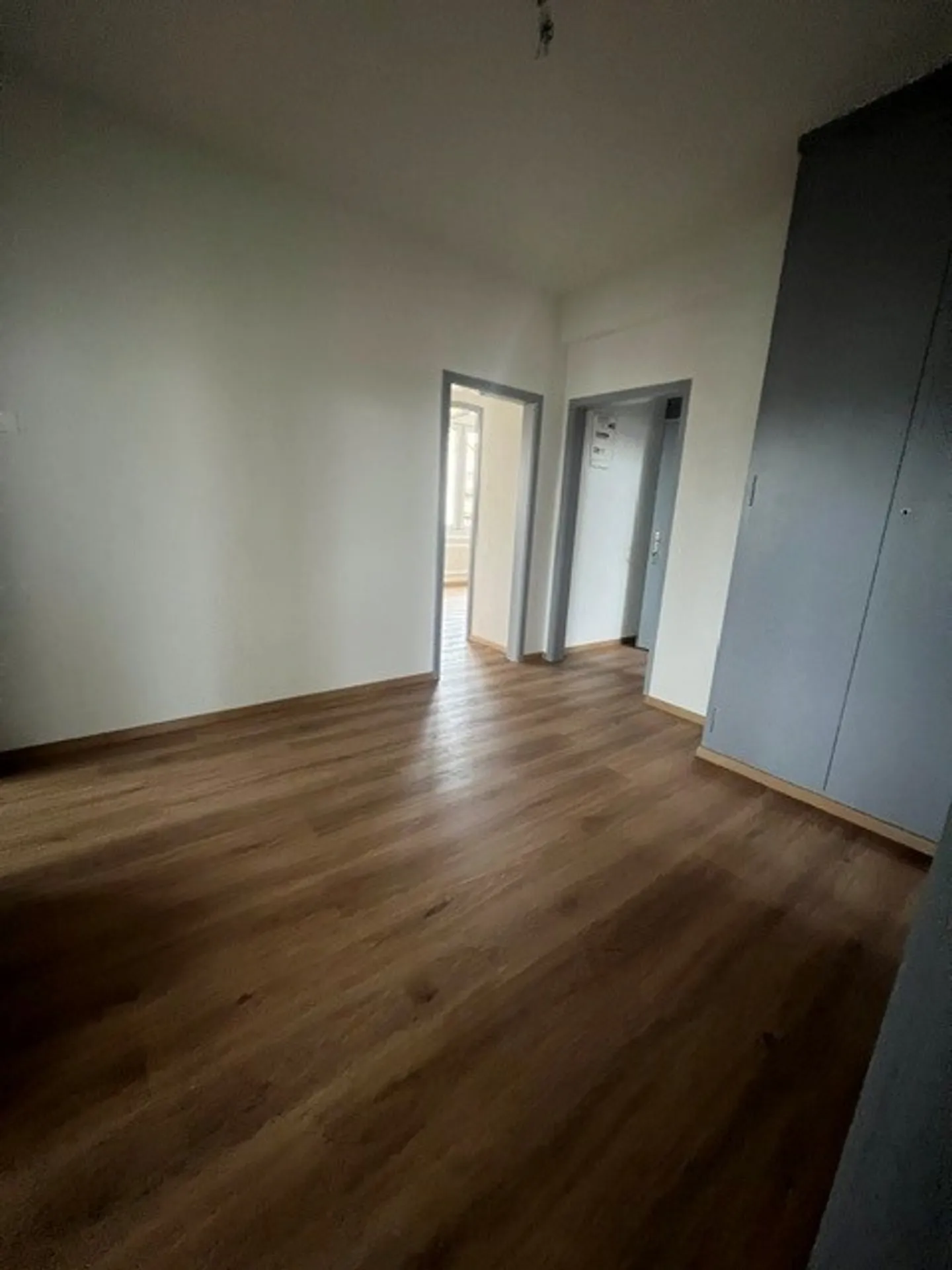 Appartement avec 3 chambres entièrement rénové - Photo 5 sur 7