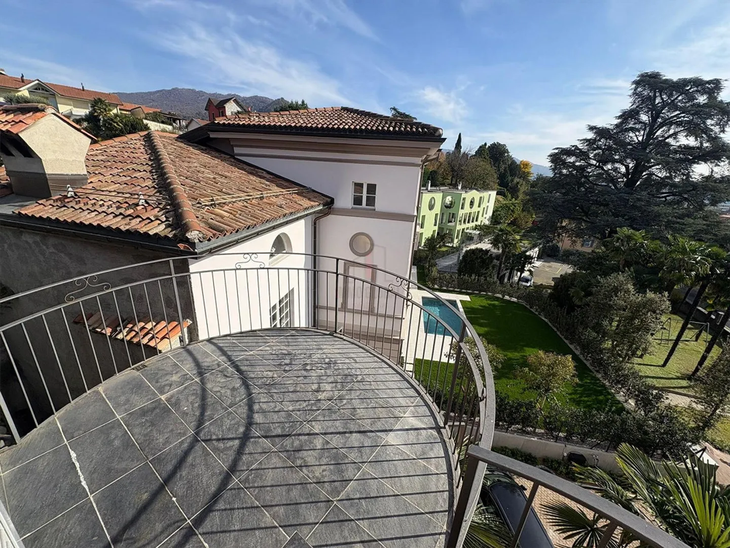 PENTHOUSE AVEC VUE PRÈS DU CENTRE - Photo 11 sur 12