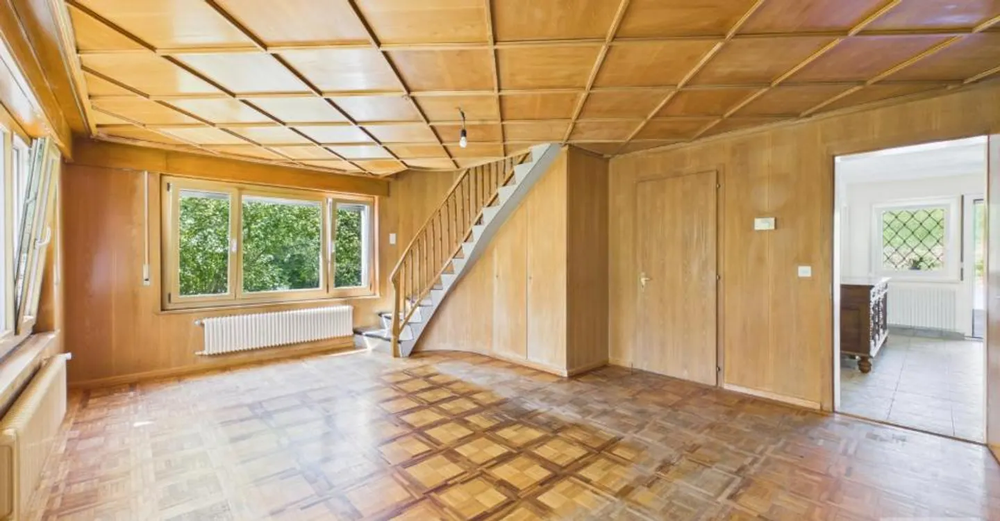 Spacious House with Scenic Views - Photo 8 of 12