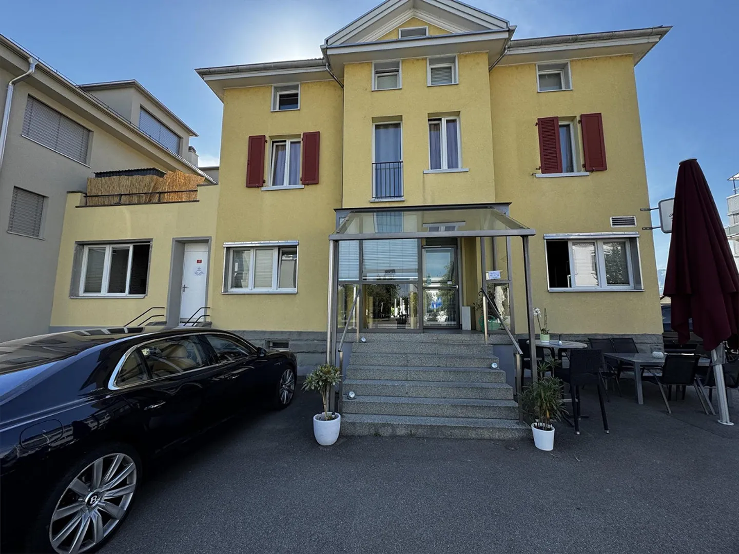 Superbe lieu pour restaurant ou snack-bar/entreprise - Photo 1 sur 11