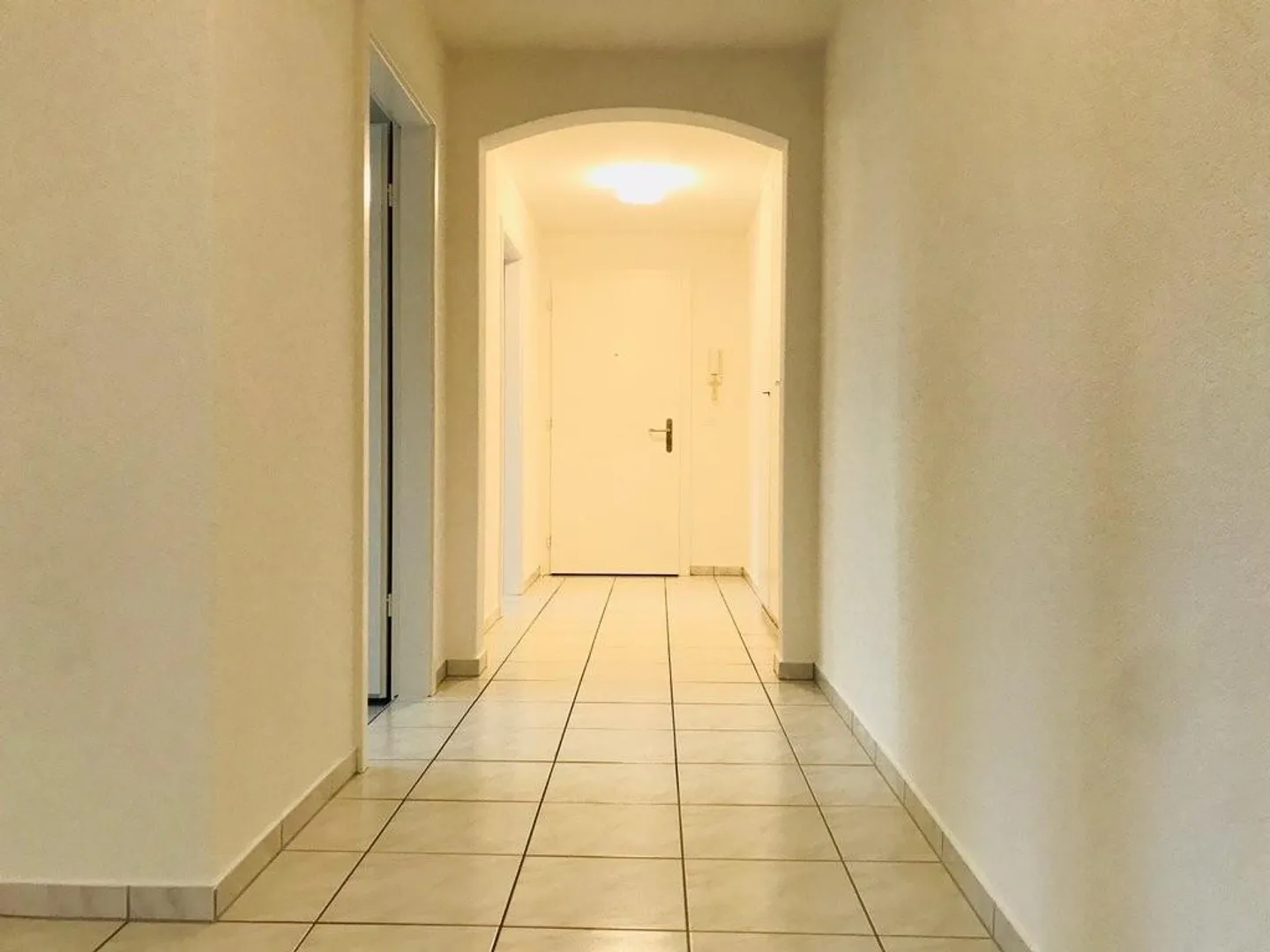 Pretty attic apartment - Photo 4 of 8