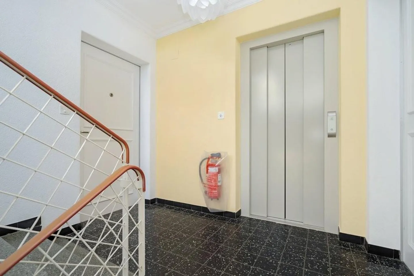 Appartamento moderno di 2,5 stanze con stile - Foto 8 di 11