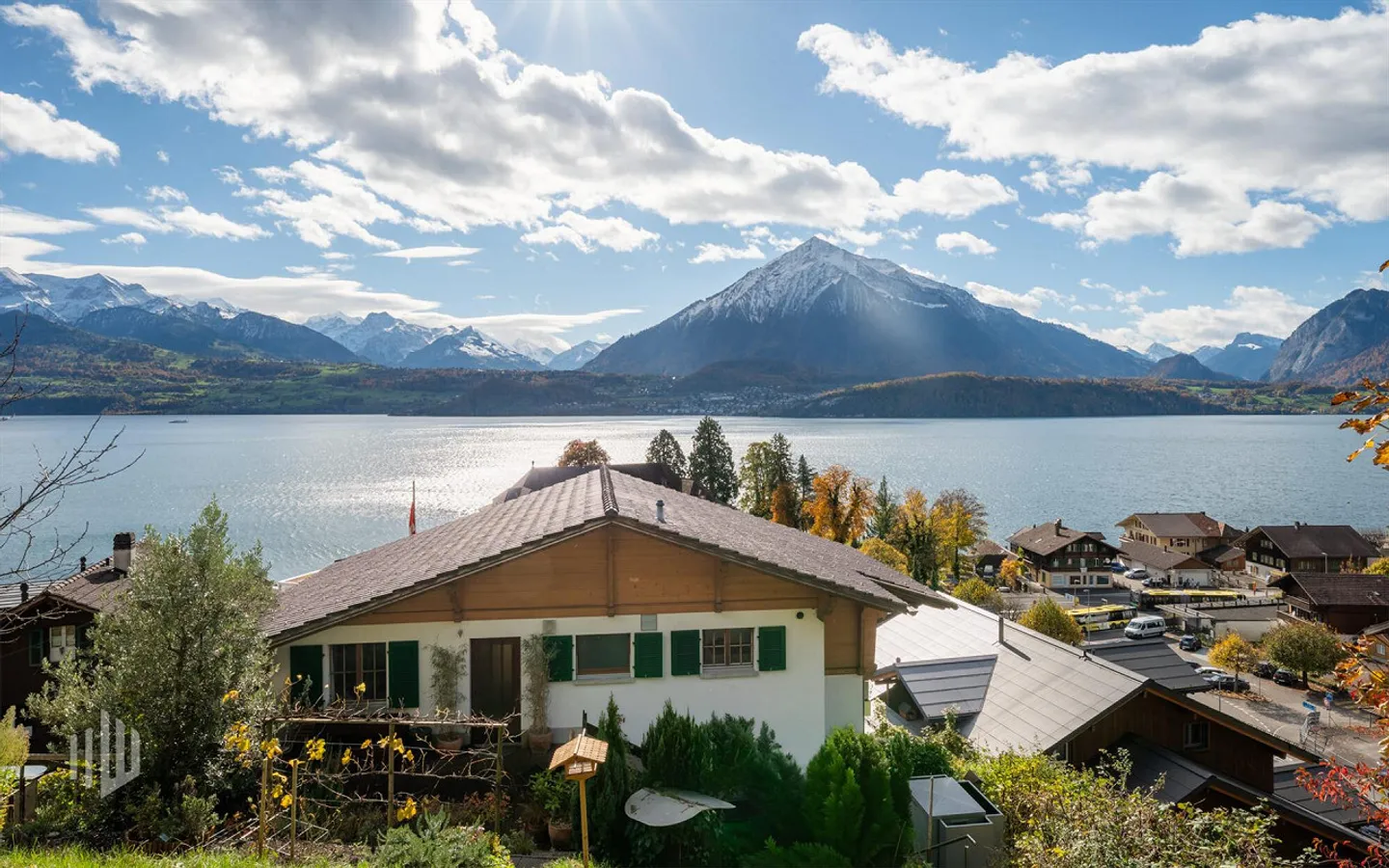 ImmoWyss - Casa trifamiliare affascinante con vista incomparabile - Foto 2 di 8