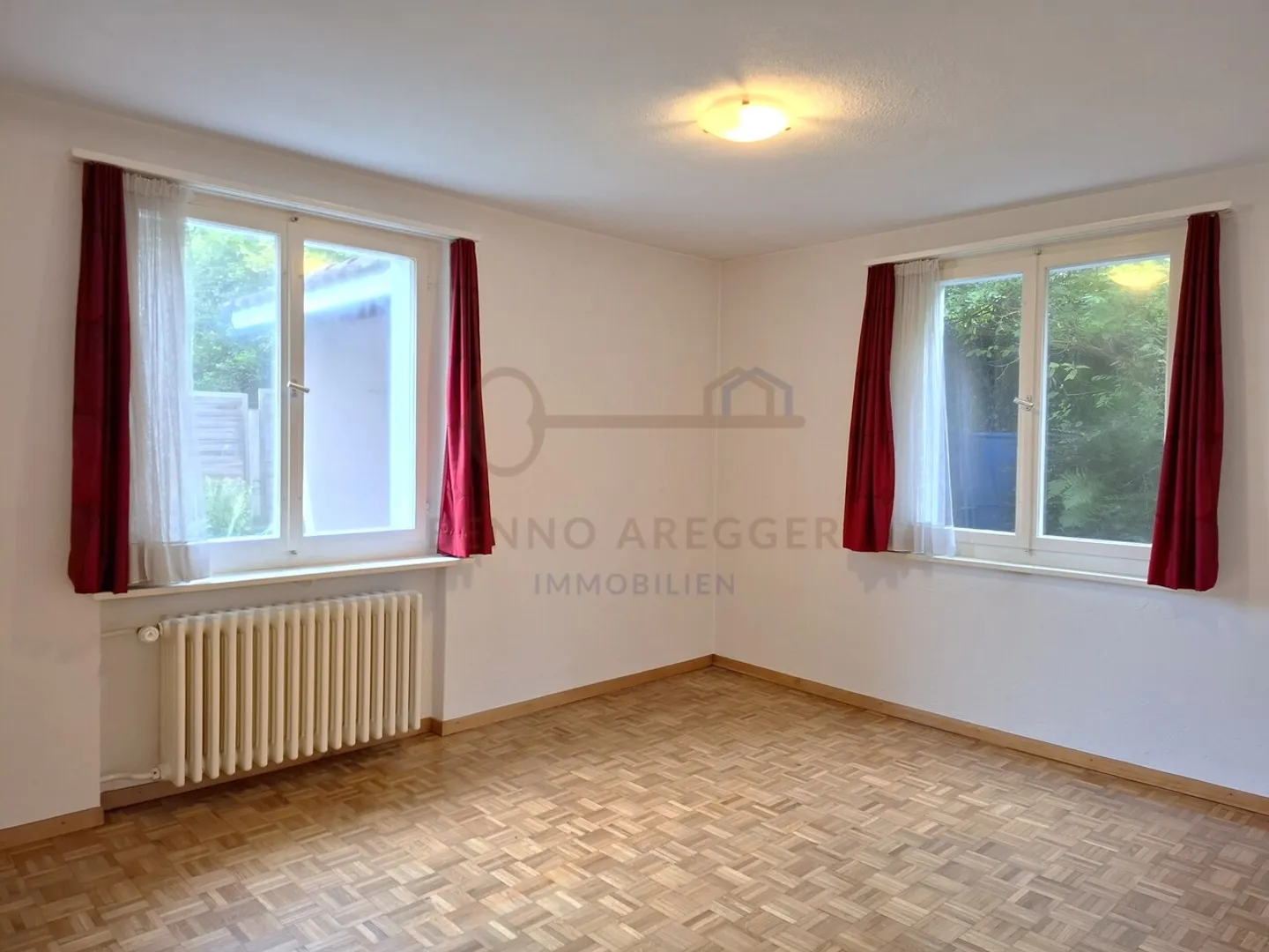 Casa unifamiliare di 5 stanze - Vita tranquilla in una posizione centrale - Foto 7 di 13