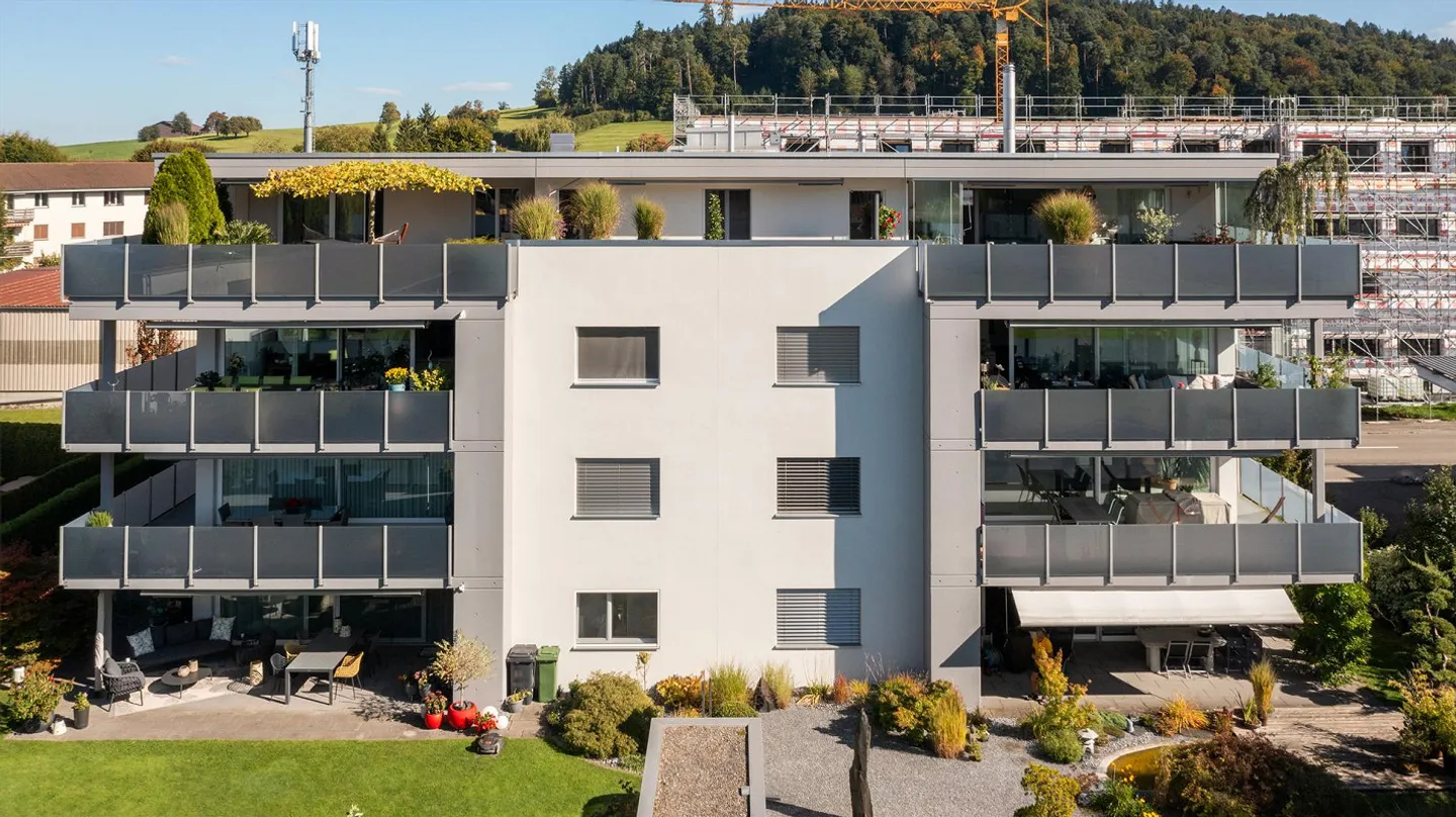 Attractive Ground Floor Apartment with Large Garden (approx. 300 m2) - Photo 13 of 15