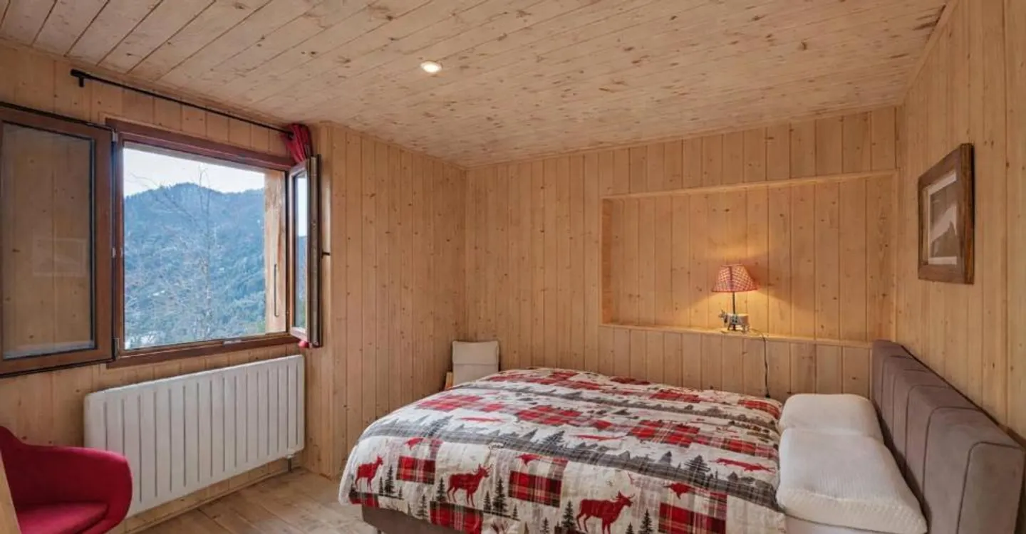 Chalet with authentic charm - fully renovated - Photo 7 of 10