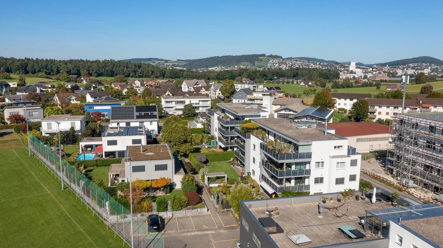 Attractive Ground Floor Apartment with Large Garden (approx. 300 m2) - Photo 14 of 15