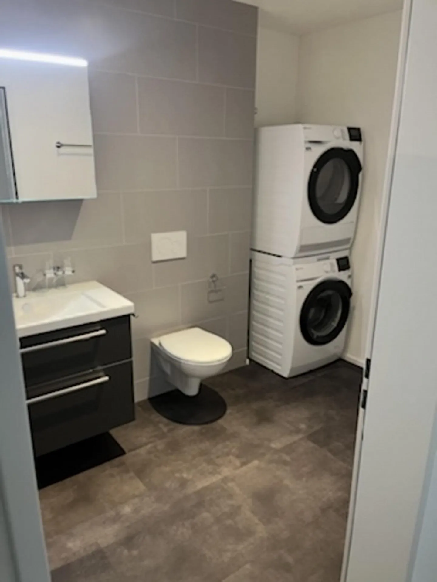 Magnifique appartement de 5,5 pièces au rez-de-chaussée cherche un nouveau locataire - Photo 4 sur 11