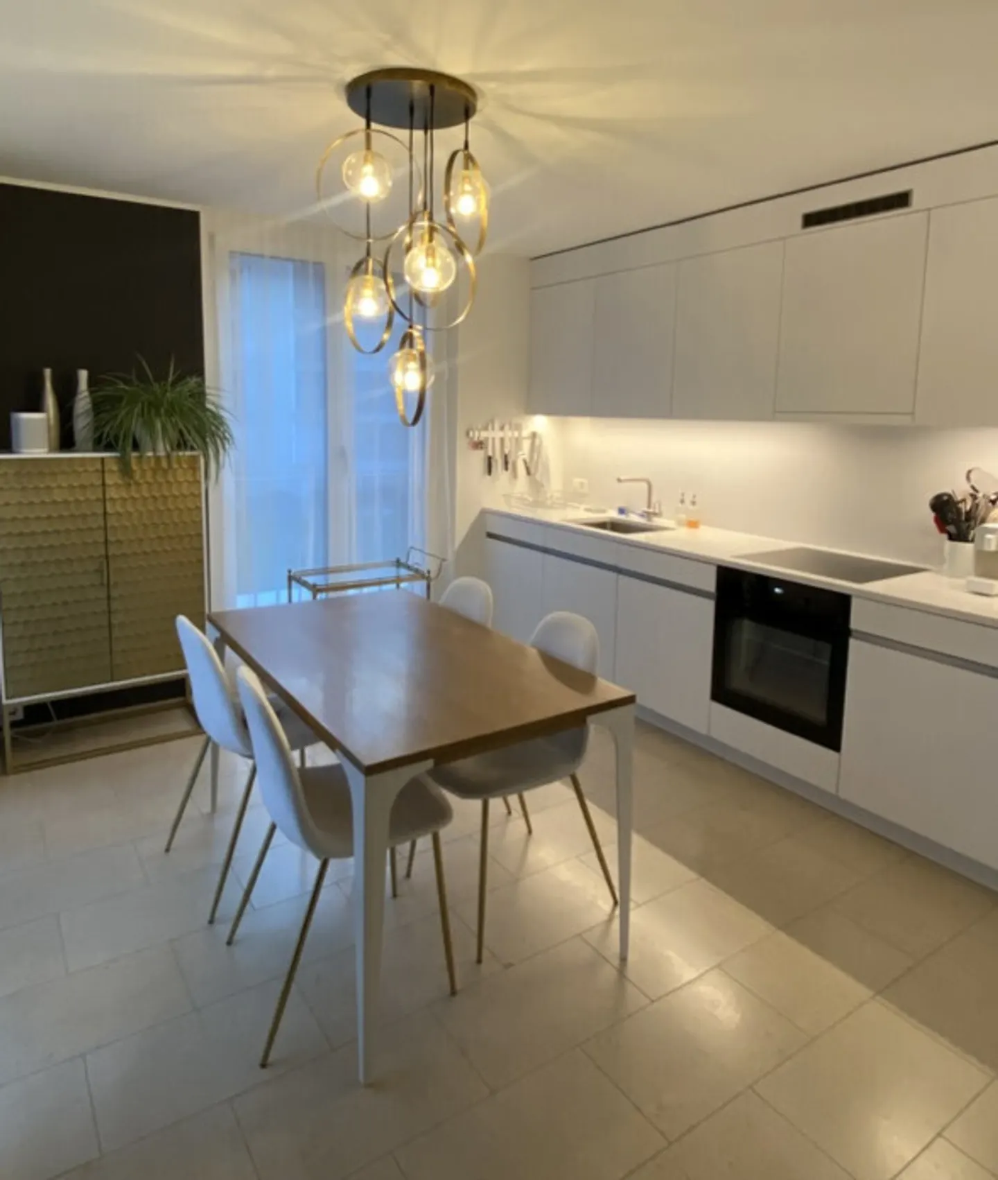 Stunning Attic Apartment with Views - Photo 5 of 10