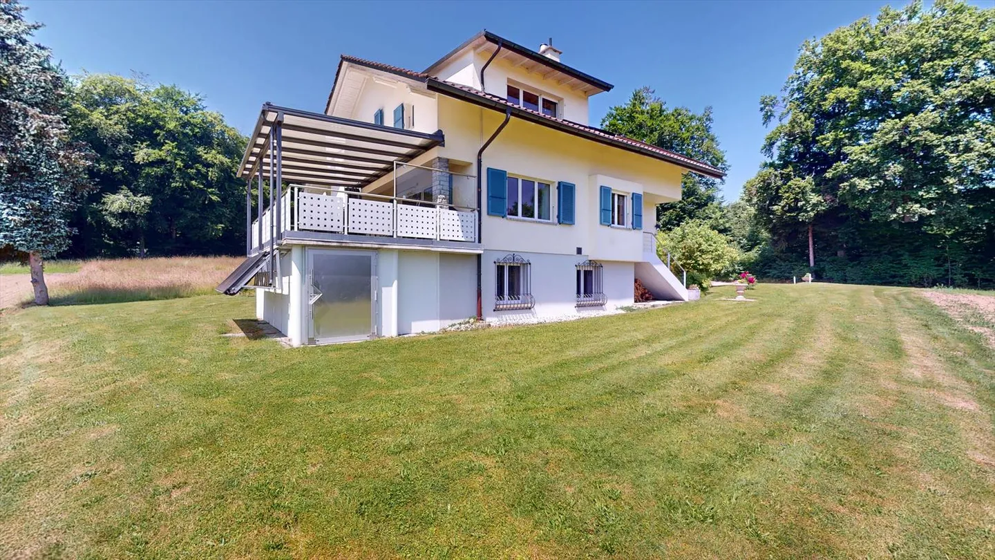 Villa - Photo 4 of 20