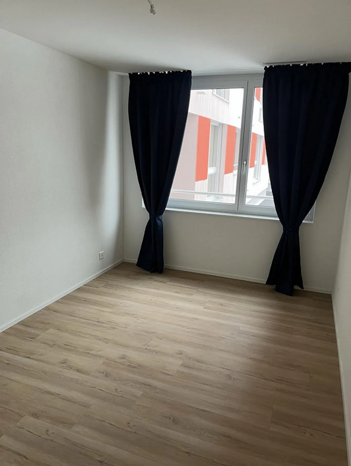 Magnifique appartement de 5,5 pièces au rez-de-chaussée cherche un nouveau locataire - Photo 8 sur 11