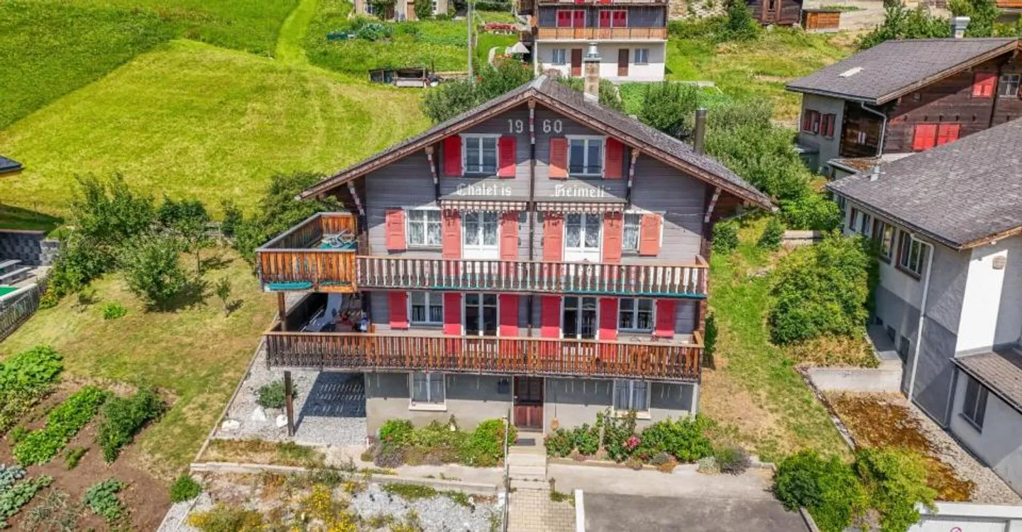 Charmante Wohnung mit Bergblick - Foto 2 von 12