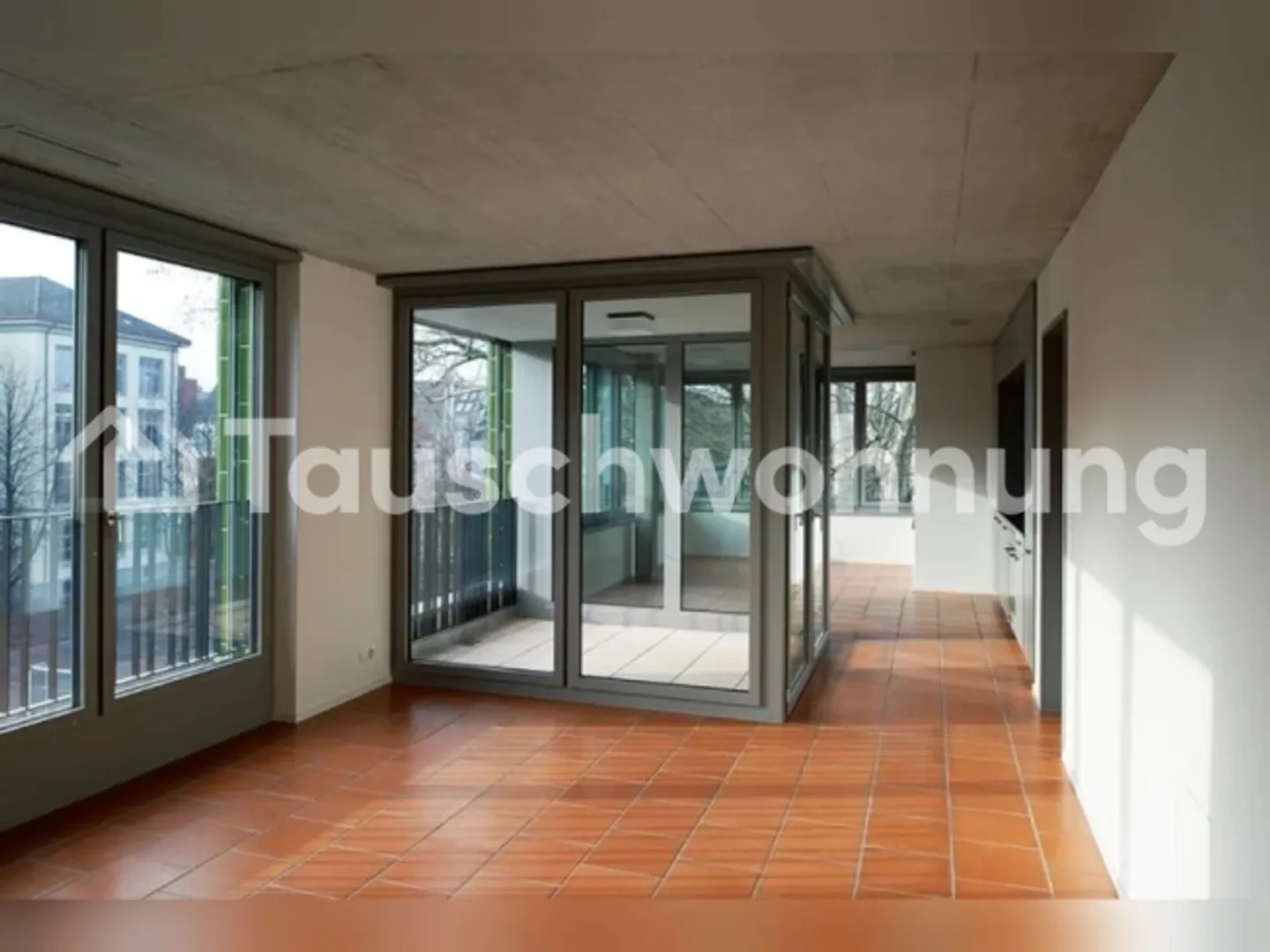 Bay Window Living in Lukas Hof, 2.5 Room Apartment - Photo 1 of 4