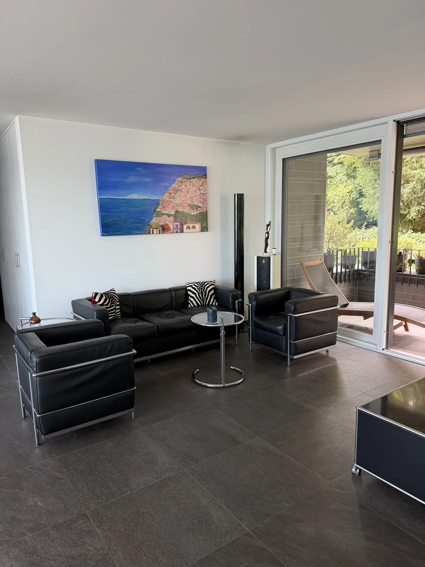 Furnished Apartment by the Lake - Photo 4 of 10