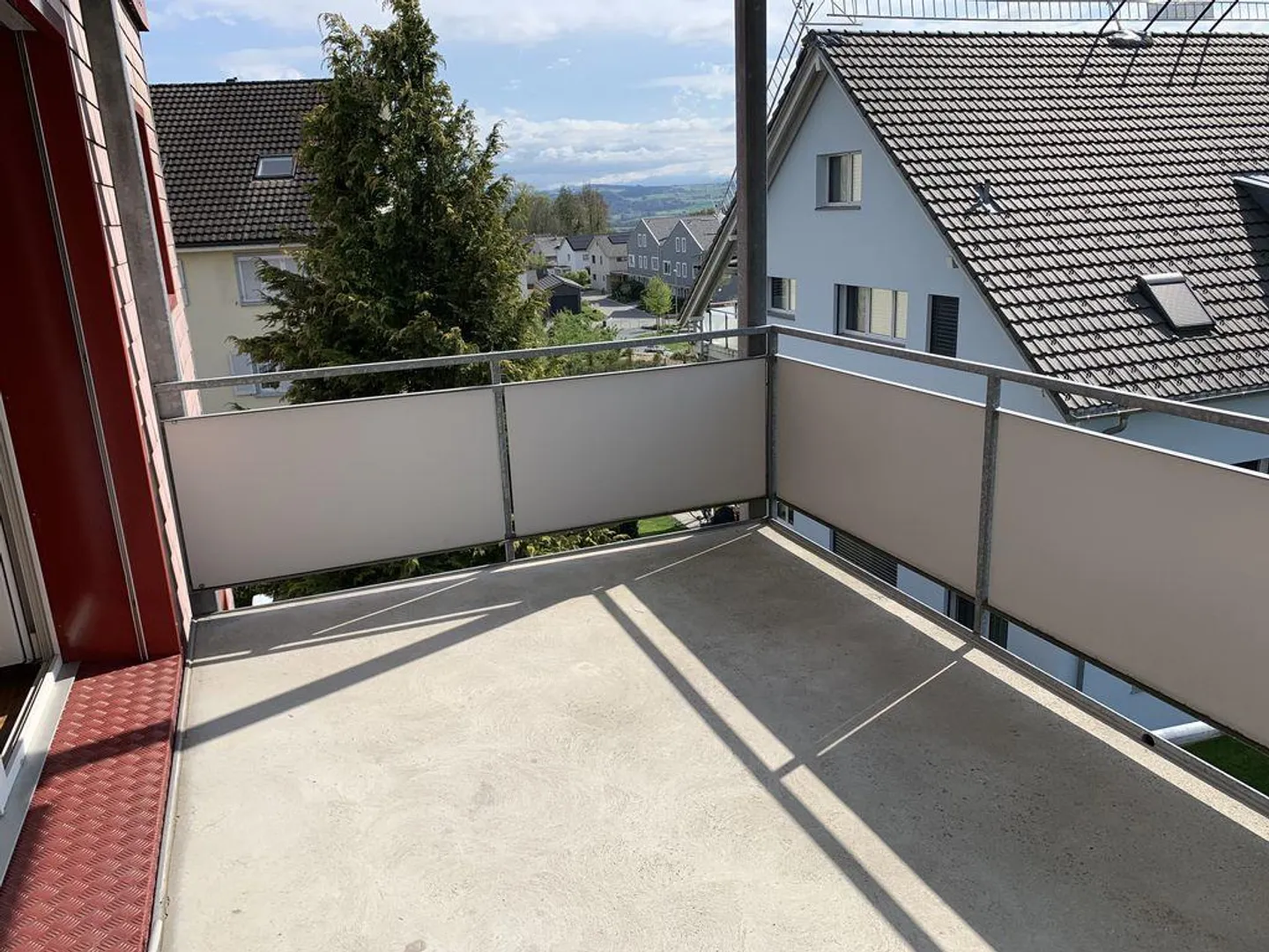 New resident wanted! - Photo 3 of 9