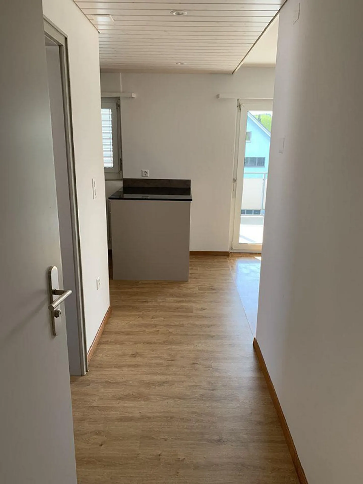 New resident wanted! - Photo 5 of 9