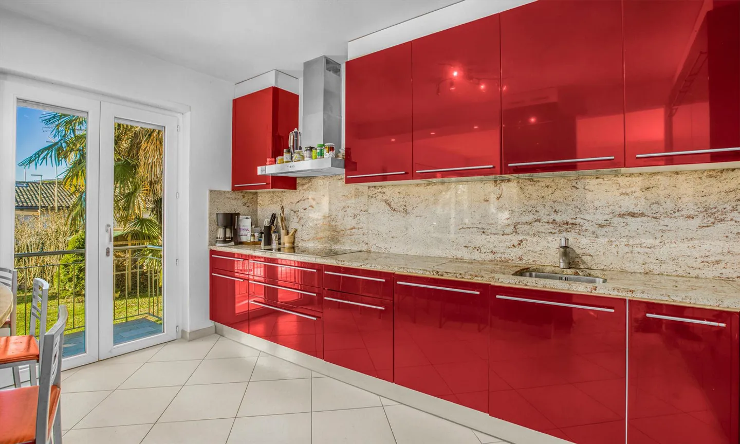 GRANDE CASA DI CAMPAGNA 6.5 CON GIARDINO A DUE PASSI DAL LAGO A CASLANO - Foto 4 di 13