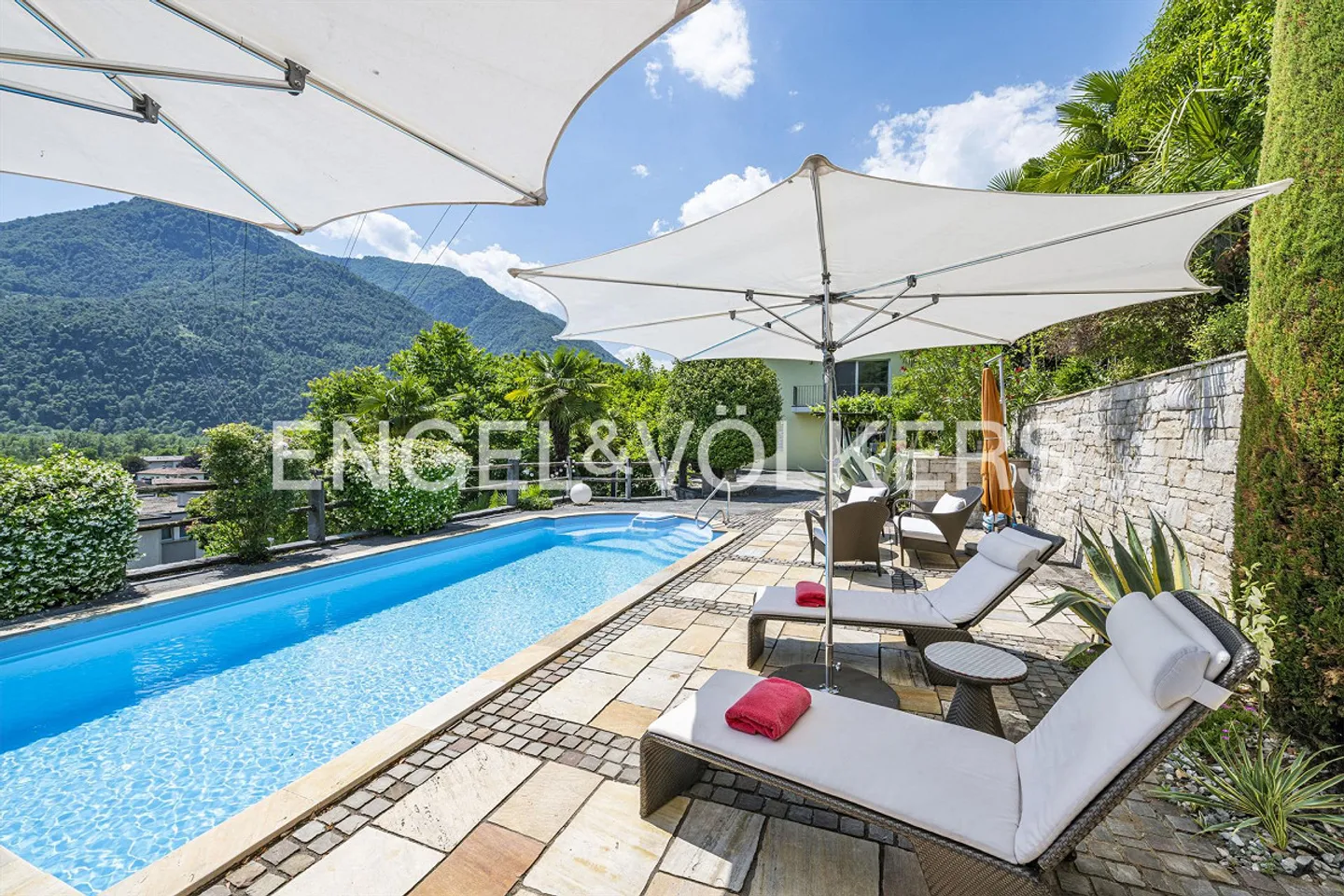 Charmantes Landhaus mit Pool - Foto 1 von 15